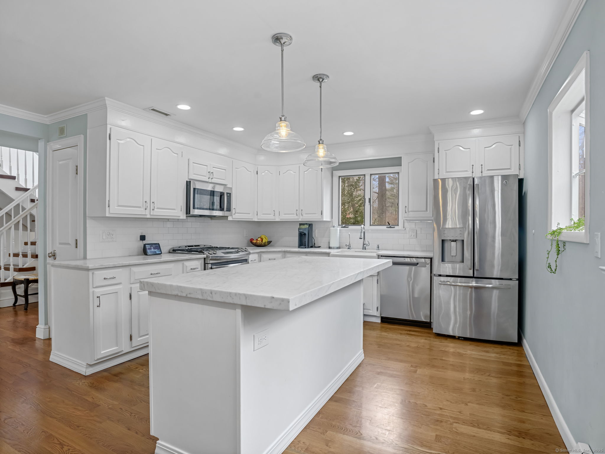 216 Barclay Drive, Stamford, Connecticut image 2