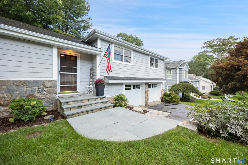 Photo of 87 Oxbow Road, Fairfield, CT 06824 (MLS # 24203937)