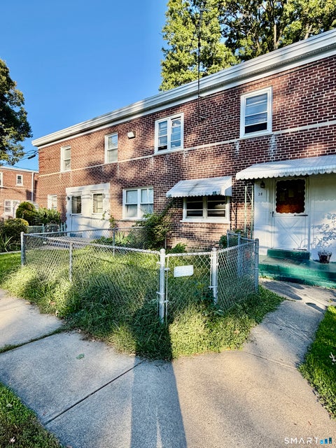 Tiny photo for 28 Court B #Building 21, Bridgeport, CT 06610 (MLS # 24212723)