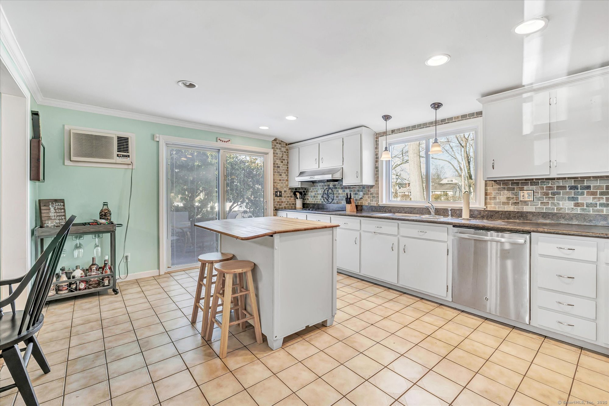 66 S Woodland Drive, Milford, Connecticut image 8