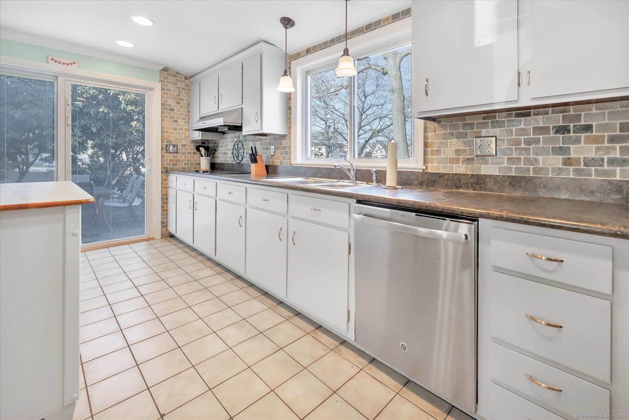 66 S Woodland Drive, Milford, Connecticut image 9