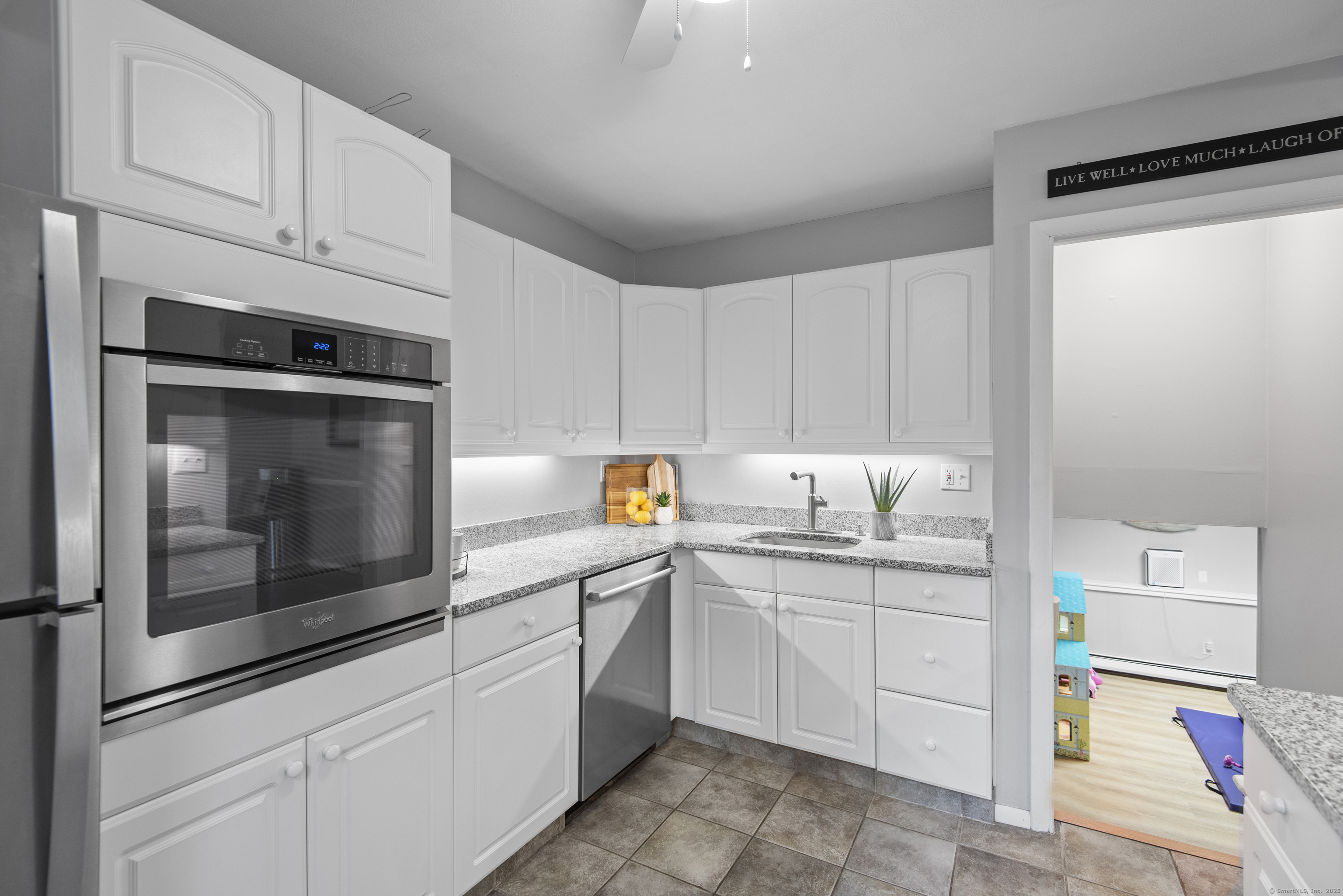 10 Paugusett Road, Newtown, Connecticut image 13