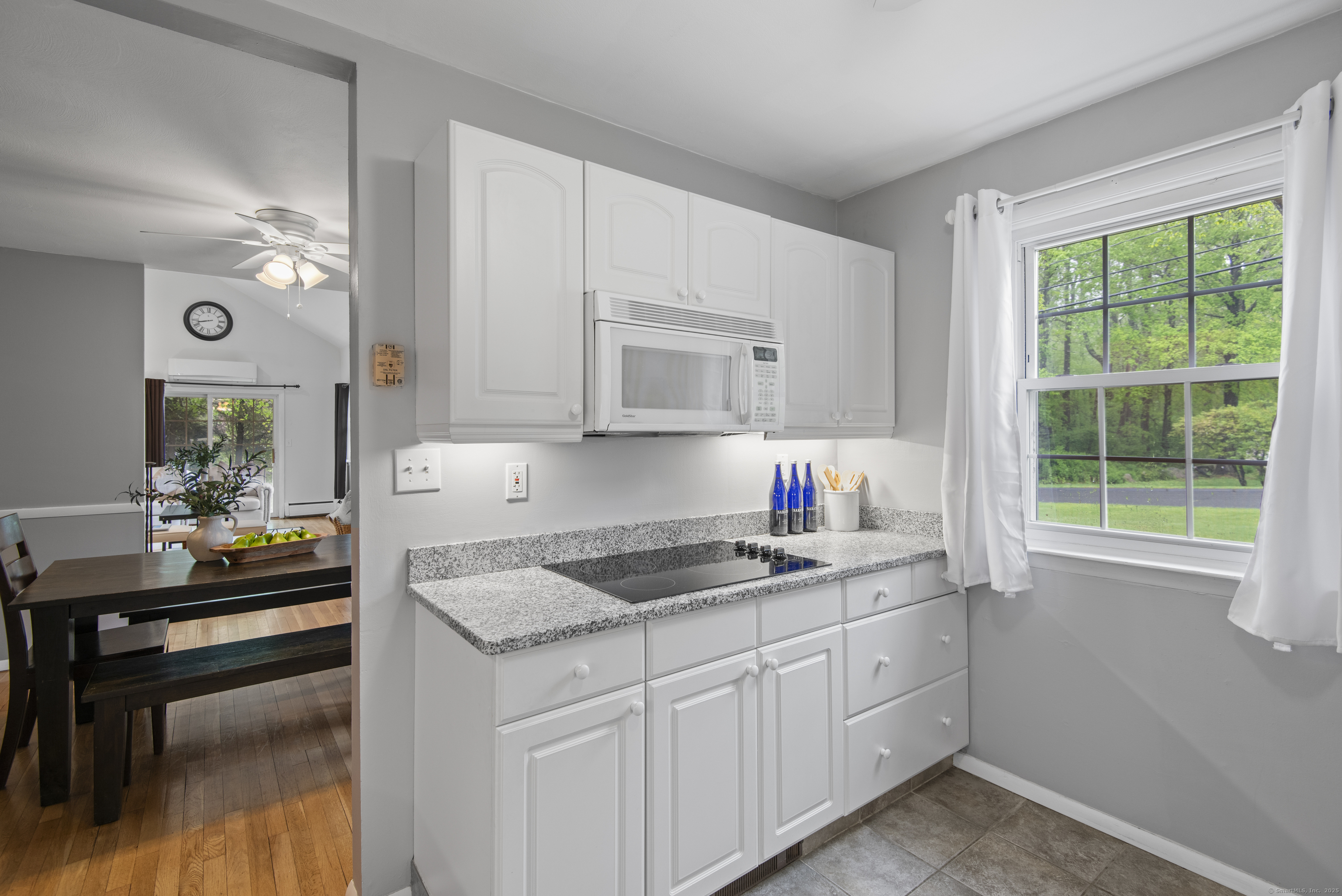 10 Paugusett Road, Newtown, Connecticut image 9