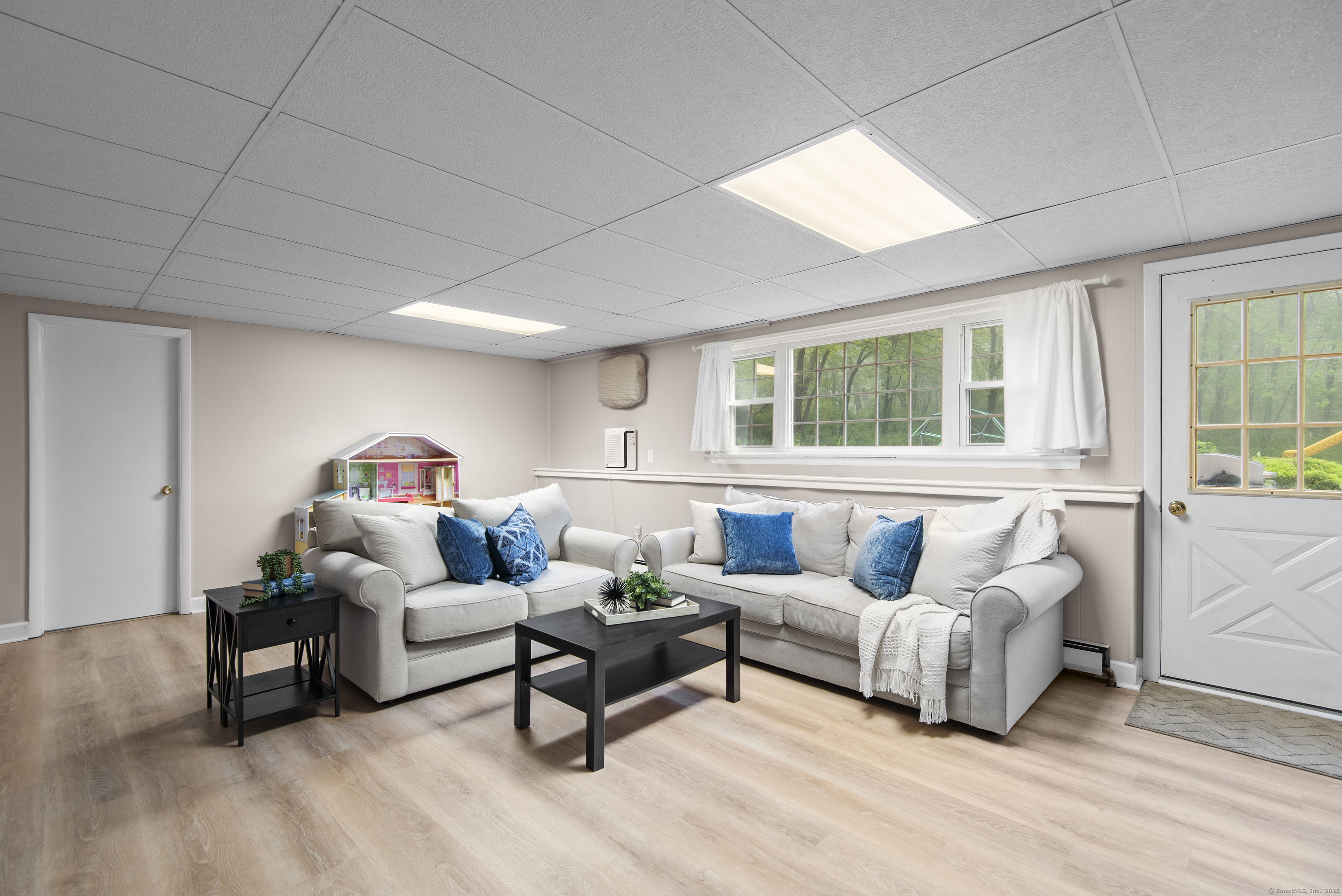 10 Paugusett Road, Newtown, Connecticut image 16
