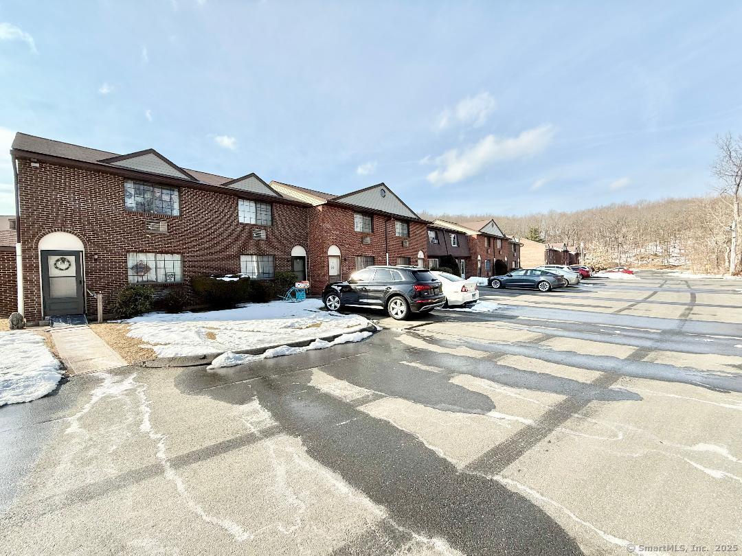 100 Mark Lane #F1, Waterbury, Connecticut image 2