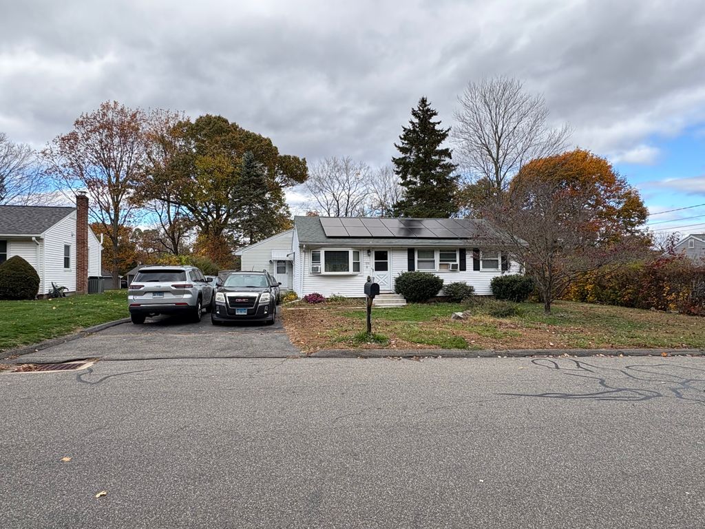 Photo of 198 Mildred Road, Meriden, CT 06450 (MLS # 24137708)