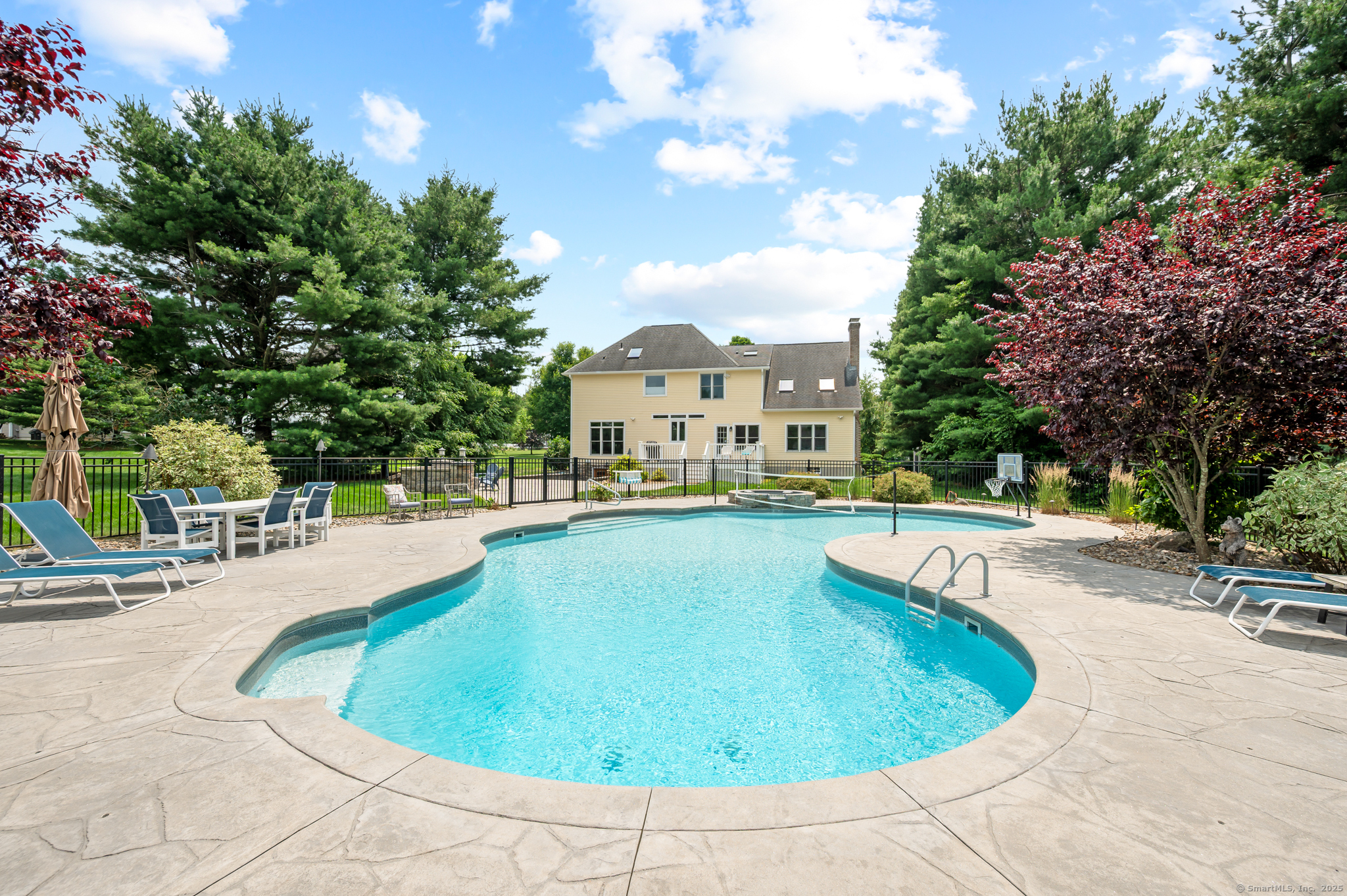 37 Great Pond Road