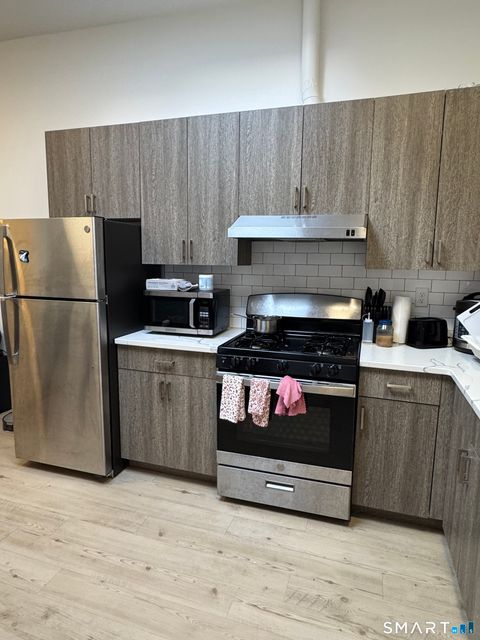 Photo of 19 Whitney Avenue #A, New Haven, CT 06510 (MLS # 24170153)