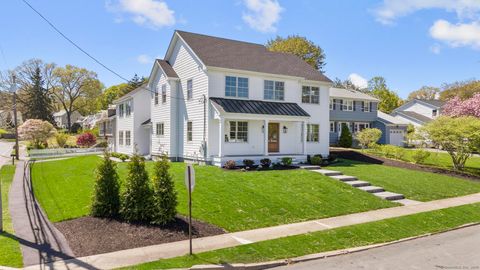 15 Barton Road Fairfield CT 06824