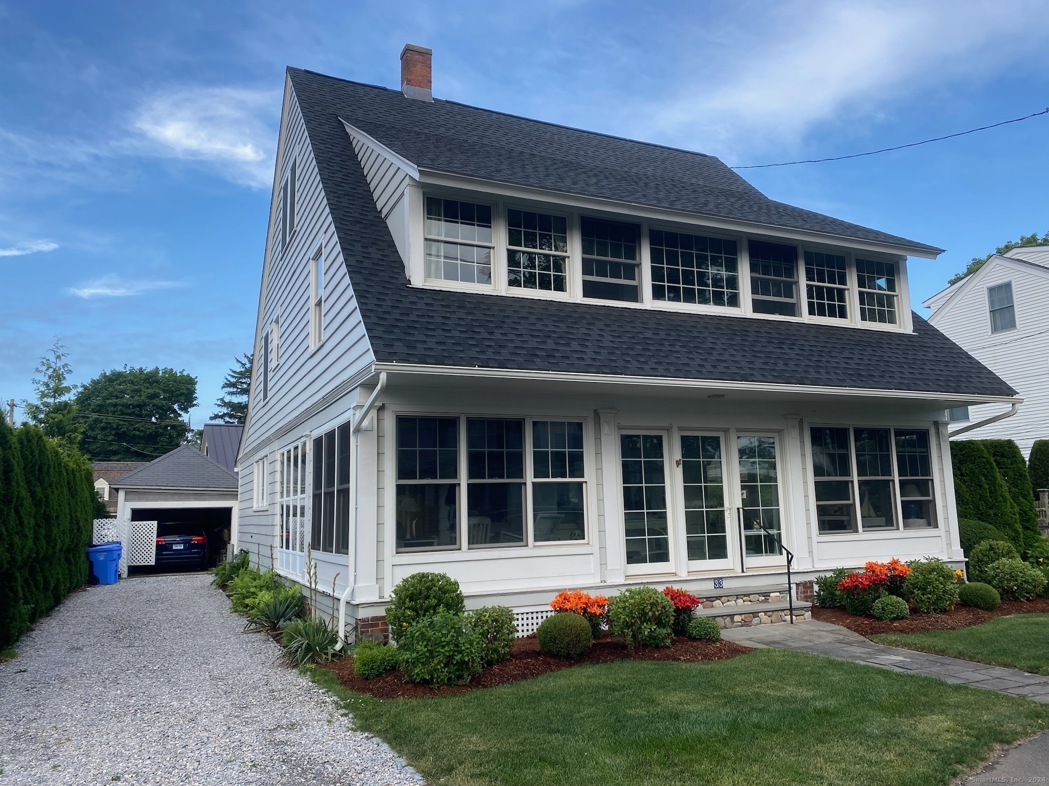 Grove Avenue, Madison, Connecticut - 4 Bedrooms  
3 Bathrooms  
9 Rooms - 