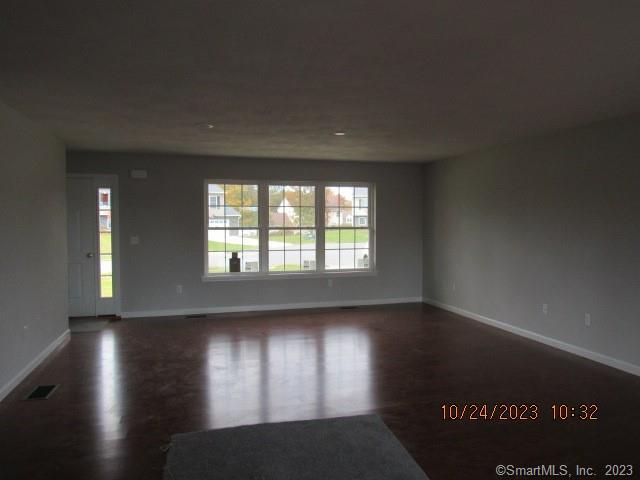 Photo 6 of 25 of 29 Pear Tree Drive house