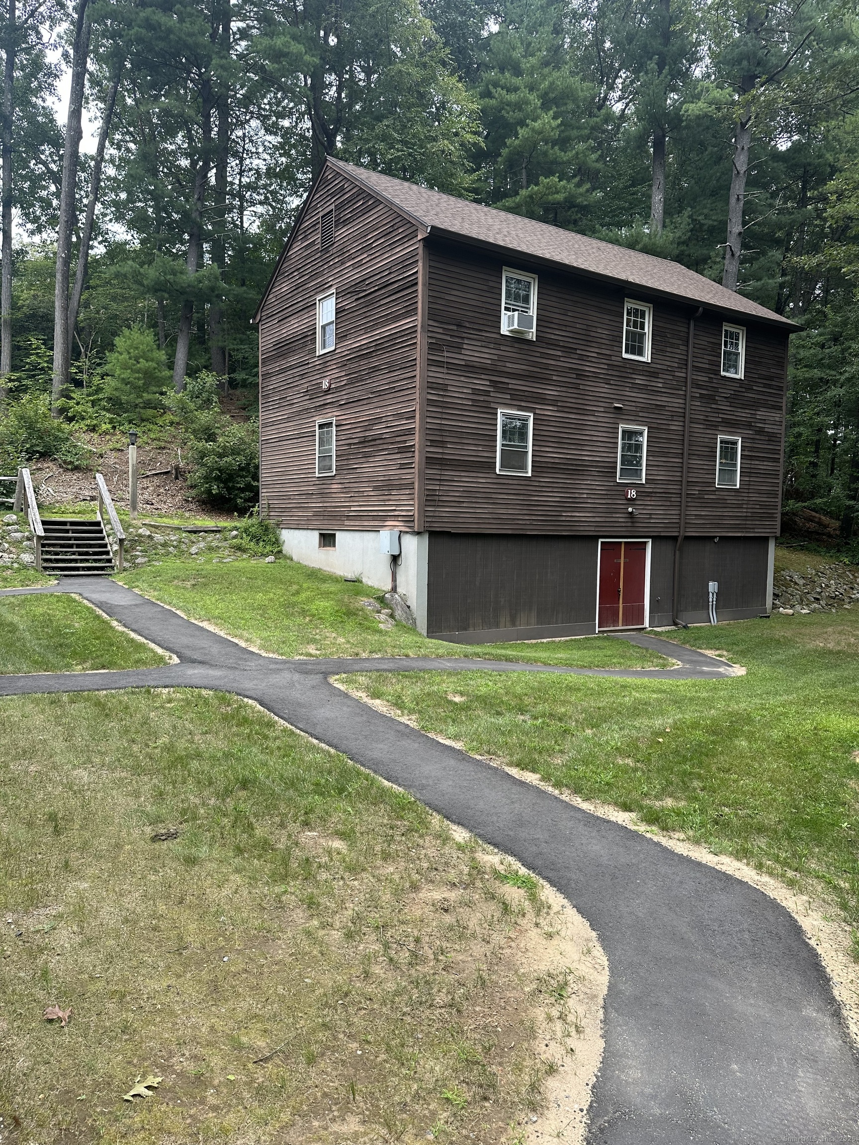 239 Old Farms Road APT 18B