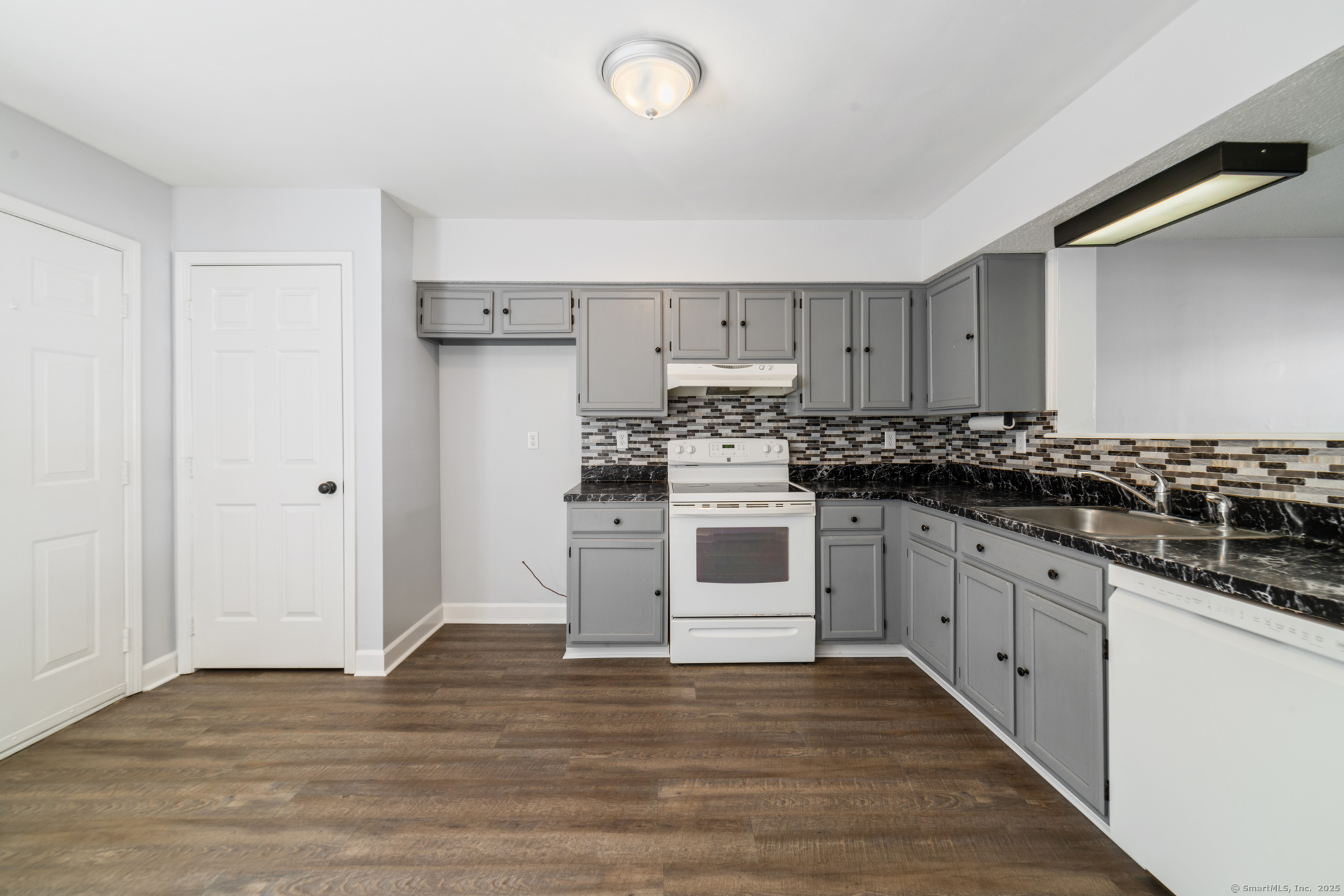 197 Pine Hill Road #7B, Thomaston, Connecticut image 6