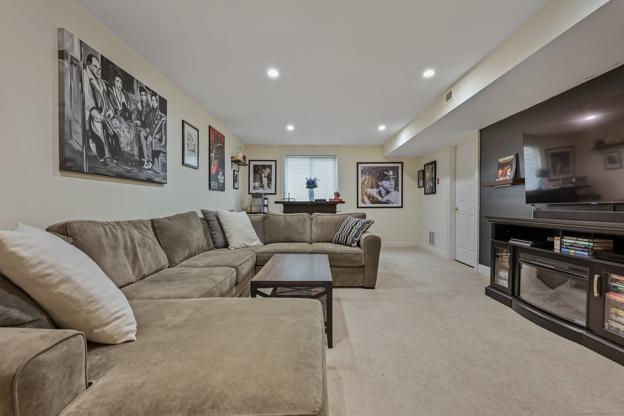 39 Maple Tree Avenue #16, Stamford, Connecticut image 18