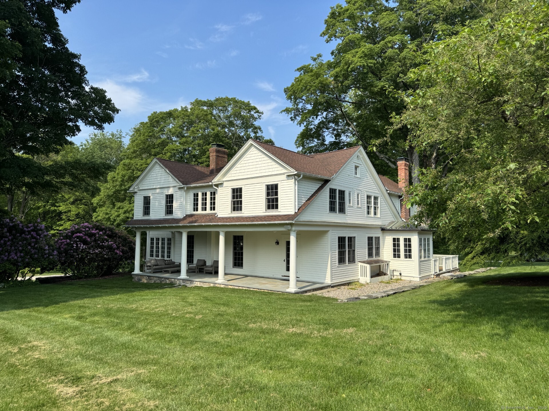 Frisbie Road, Washington, Connecticut - 3 Bedrooms  
4 Bathrooms  
9 Rooms - 