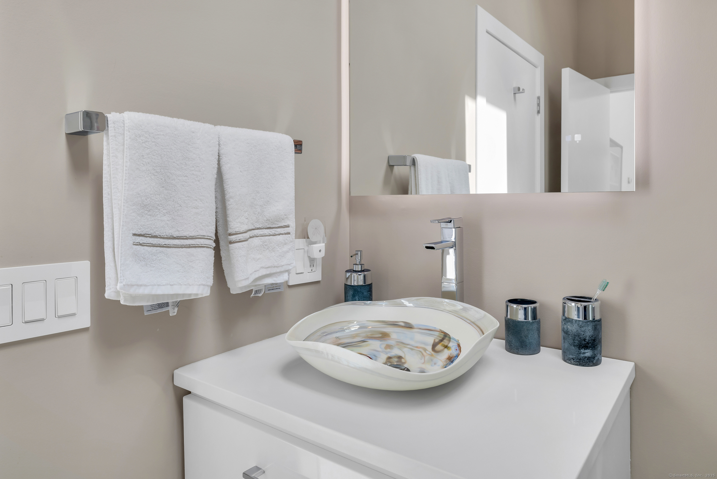 49 Damascus Road, Branford, Connecticut image 33