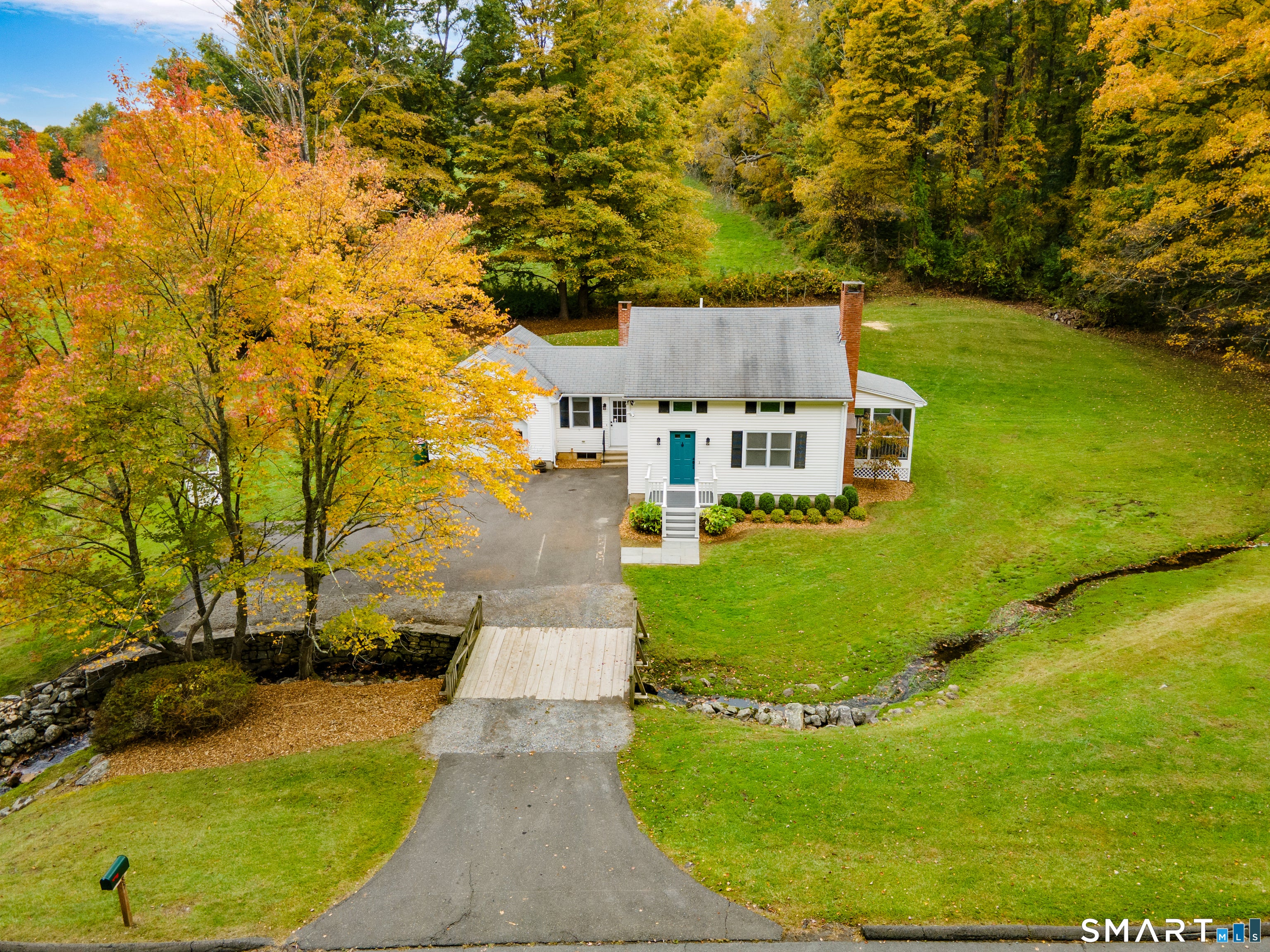 85 Lonetown Road