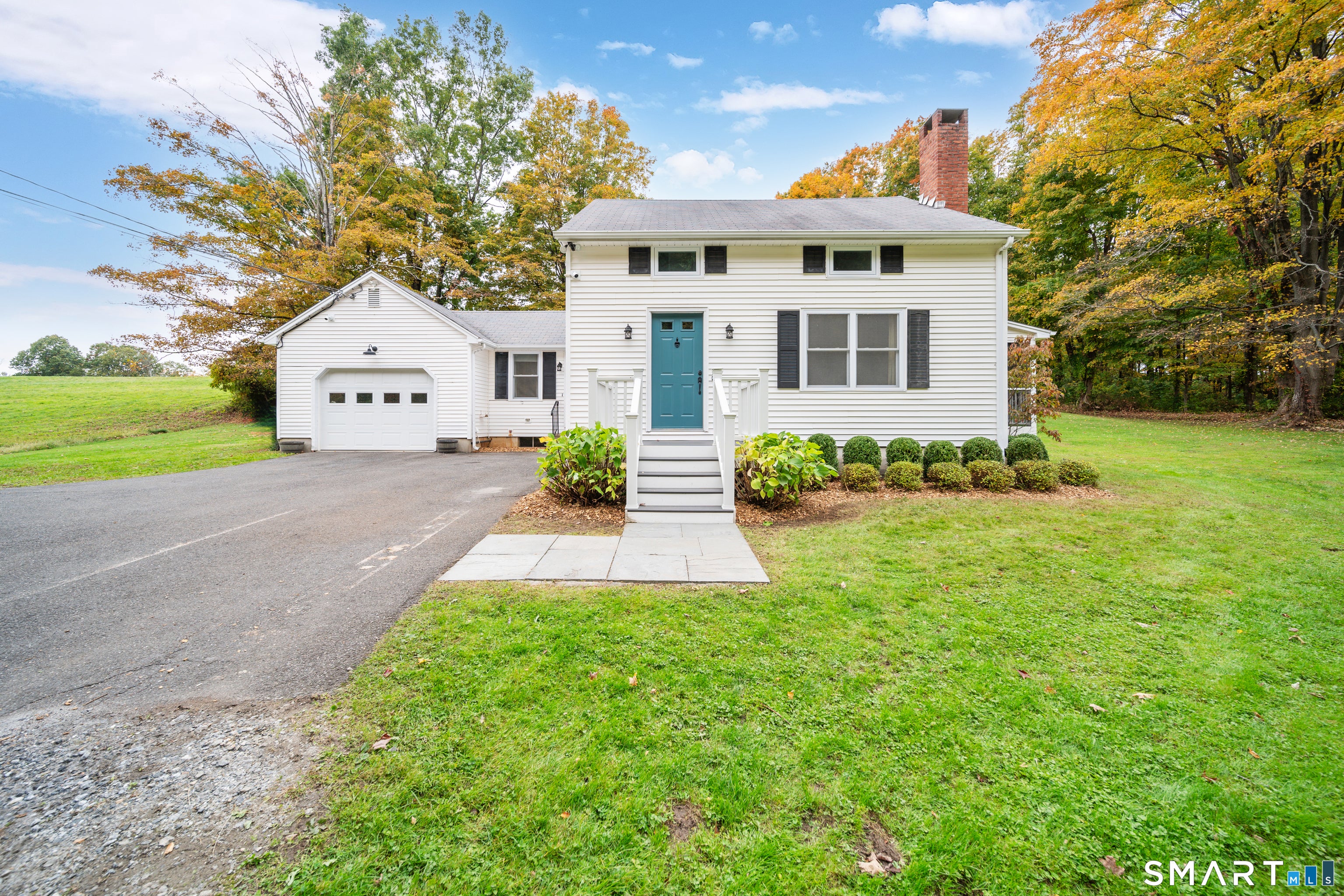 85 Lonetown Road