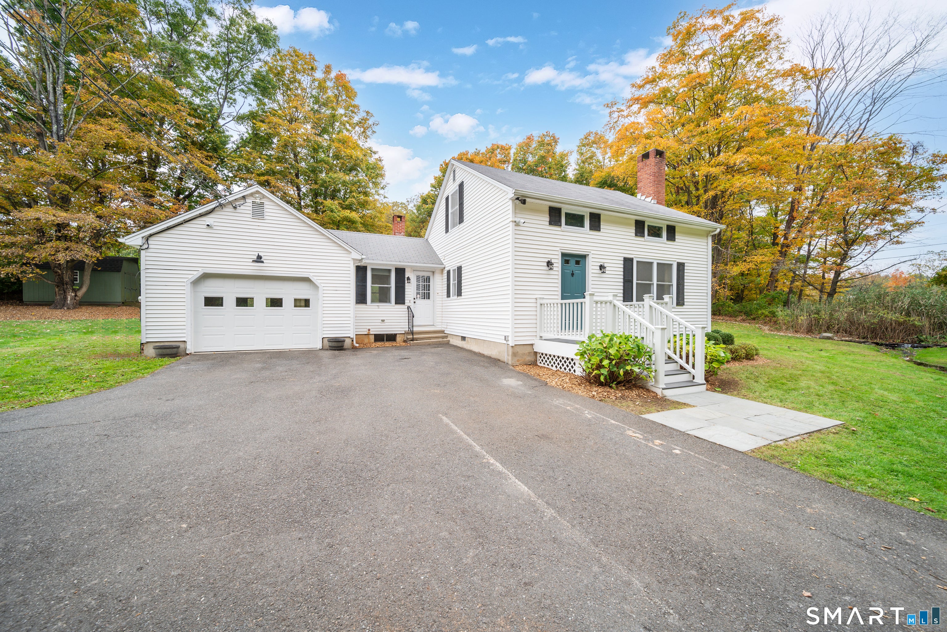 85 Lonetown Road