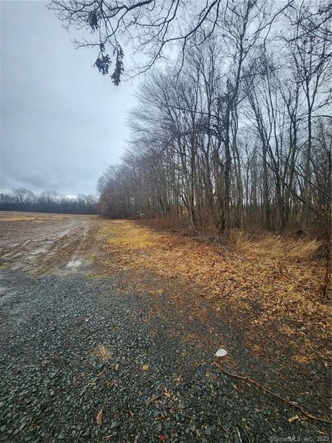 01 South Grand Suffield CT 06026