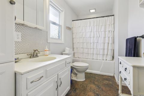 Tiny photo for 62 Hahn Road, Guilford, CT 06437 (MLS # 24144143)