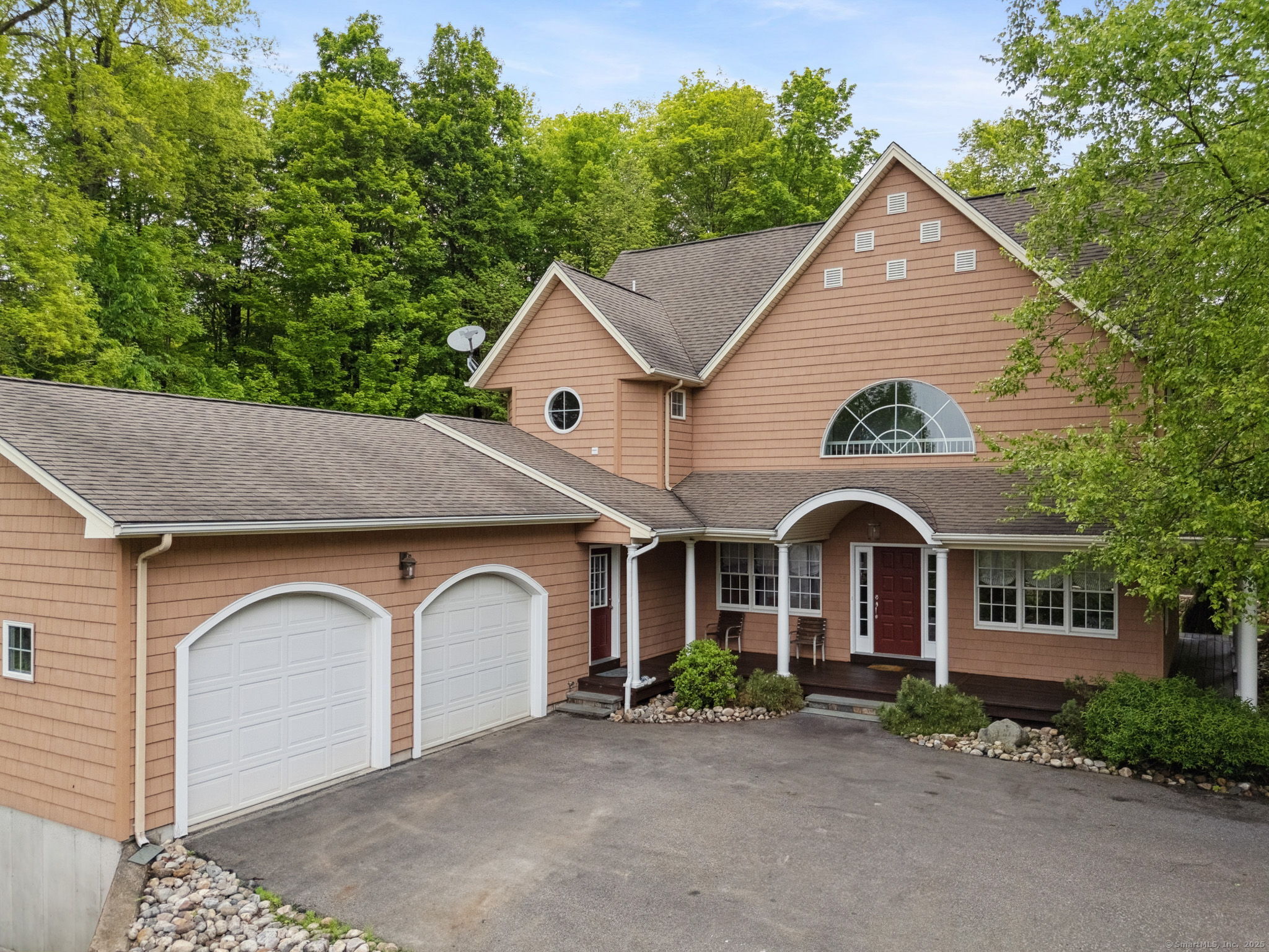 15 Ledge Road