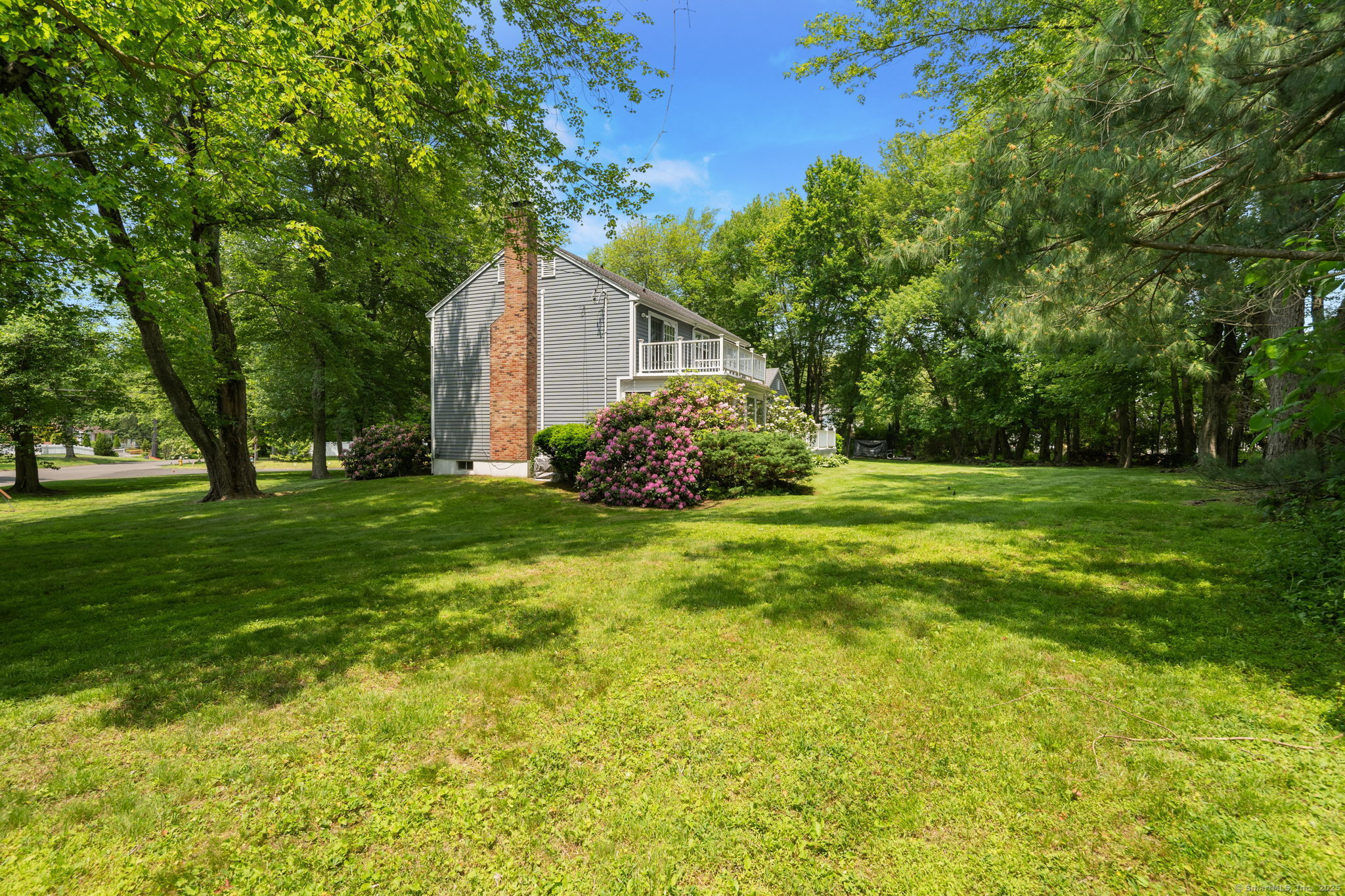 Easton, Connecticut 06612, United States, 4 Bedrooms Bedrooms, ,3 BathroomsBathrooms,Residential,Pending,207595