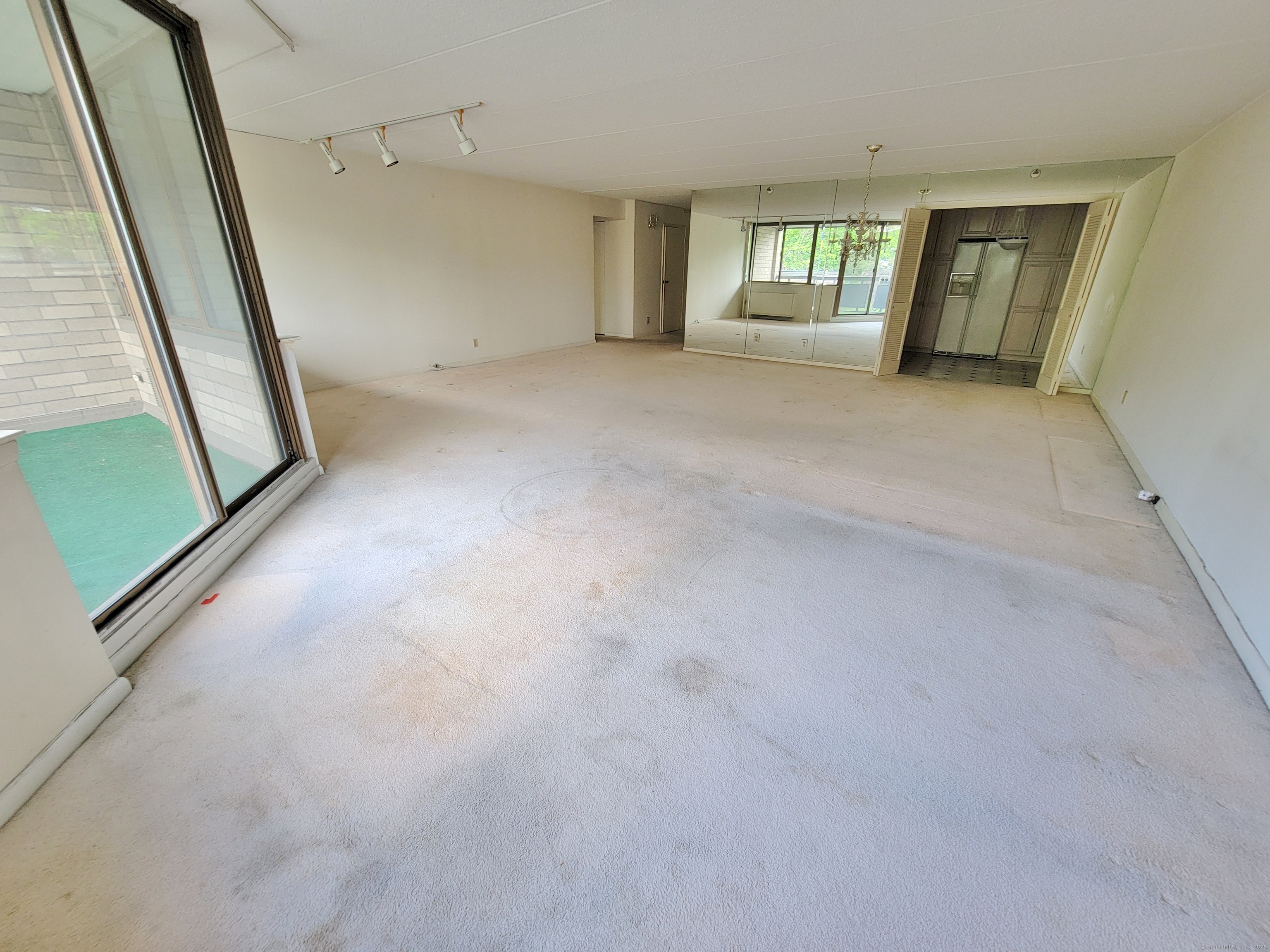 143 Hoyt Street APT 1F