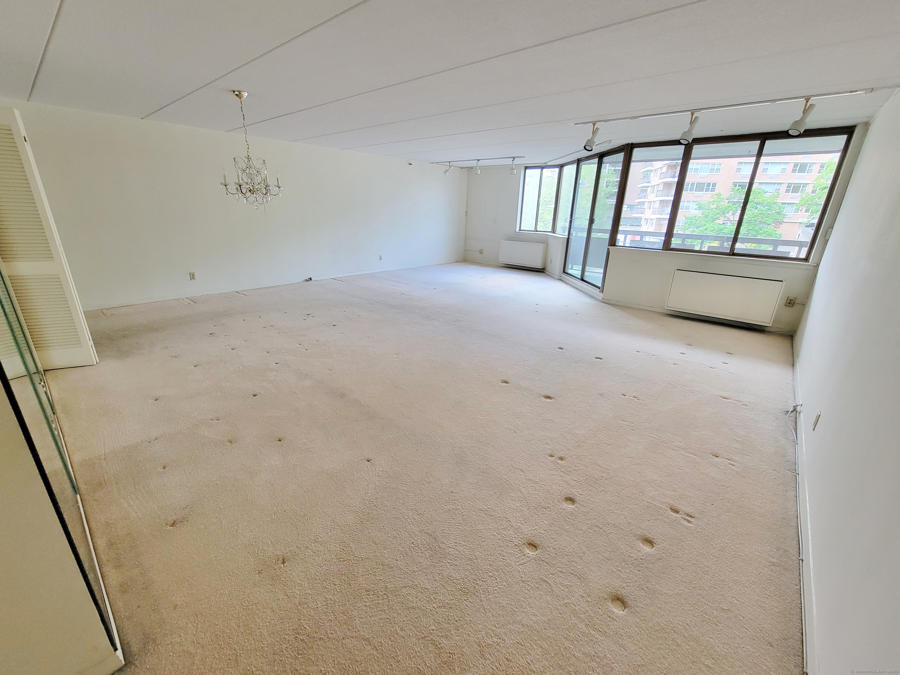 143 Hoyt Street APT 1F