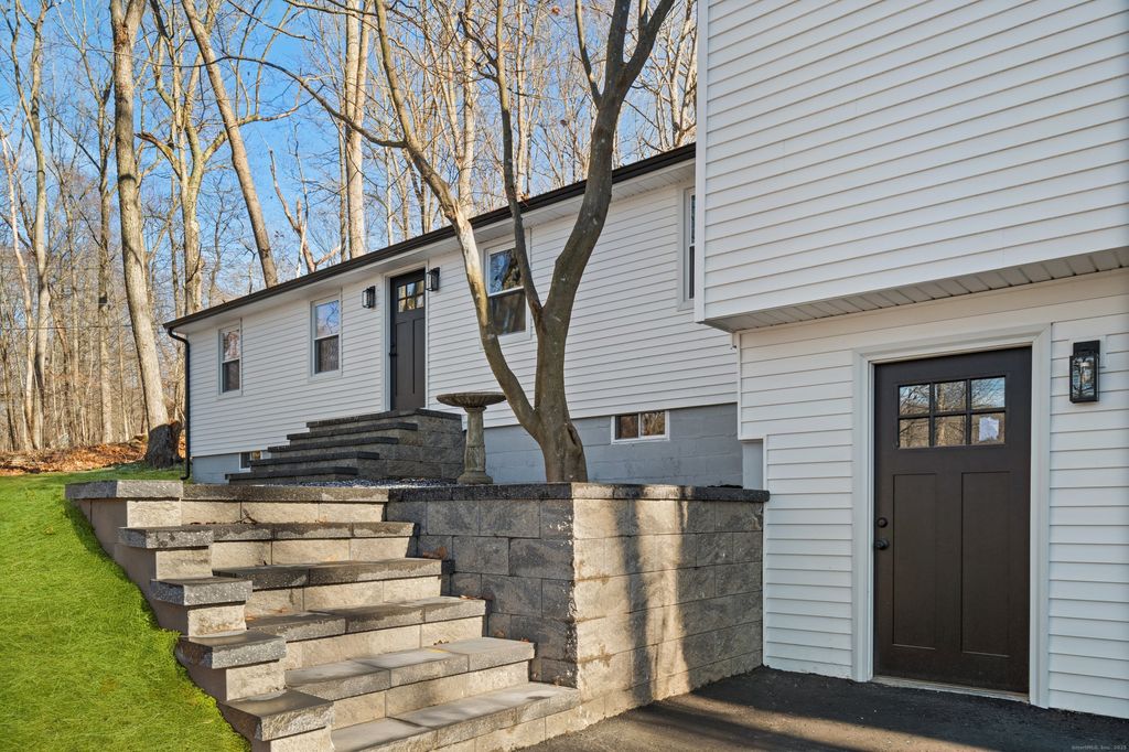 Photo of 720 Beaumont Highway, Lebanon, CT 06249 (MLS # 24142877)