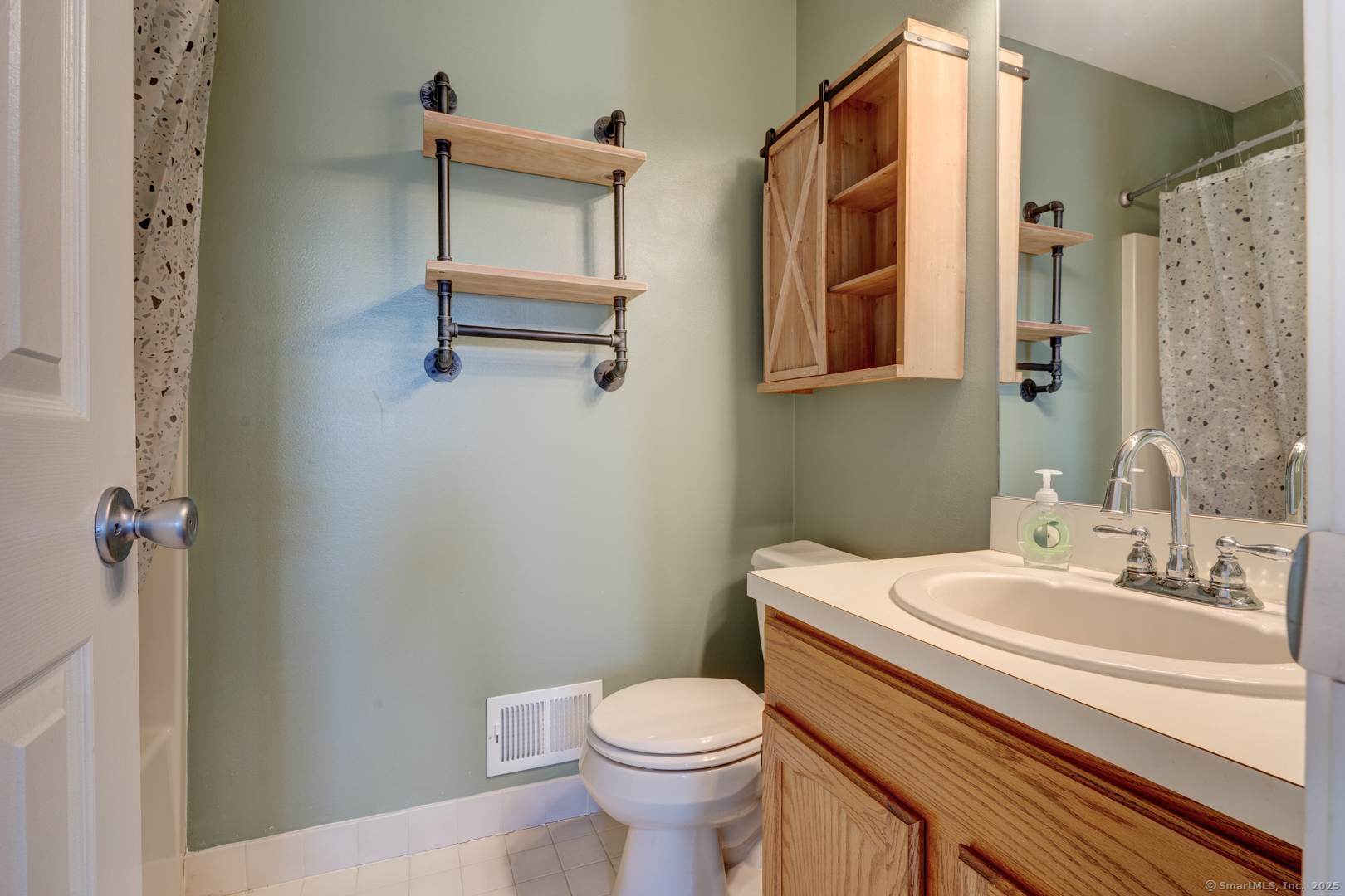 117 Tamarack Court #117, Torrington, Connecticut image 28