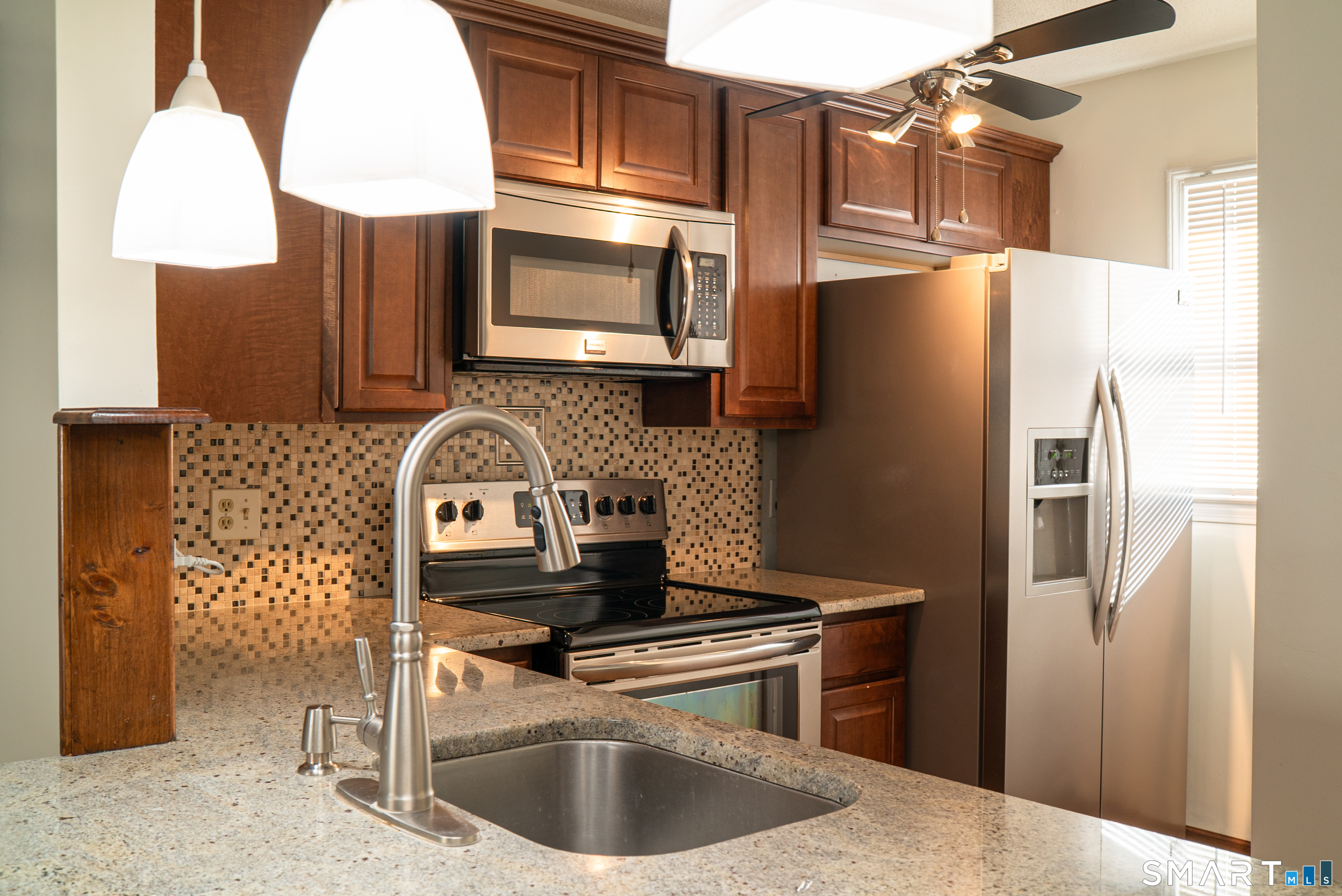 55 Meetinghouse Village 2