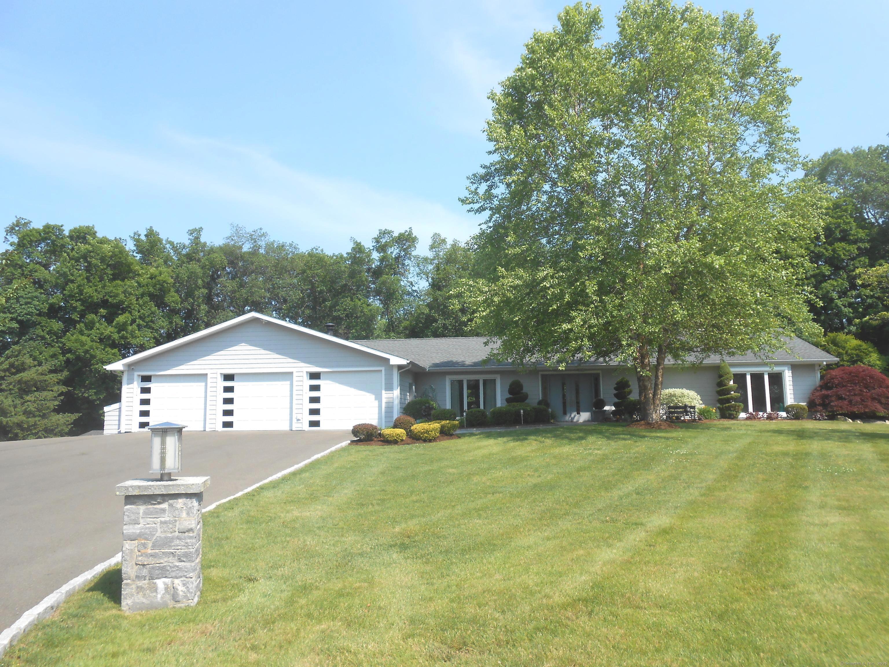 9 Mirage Drive