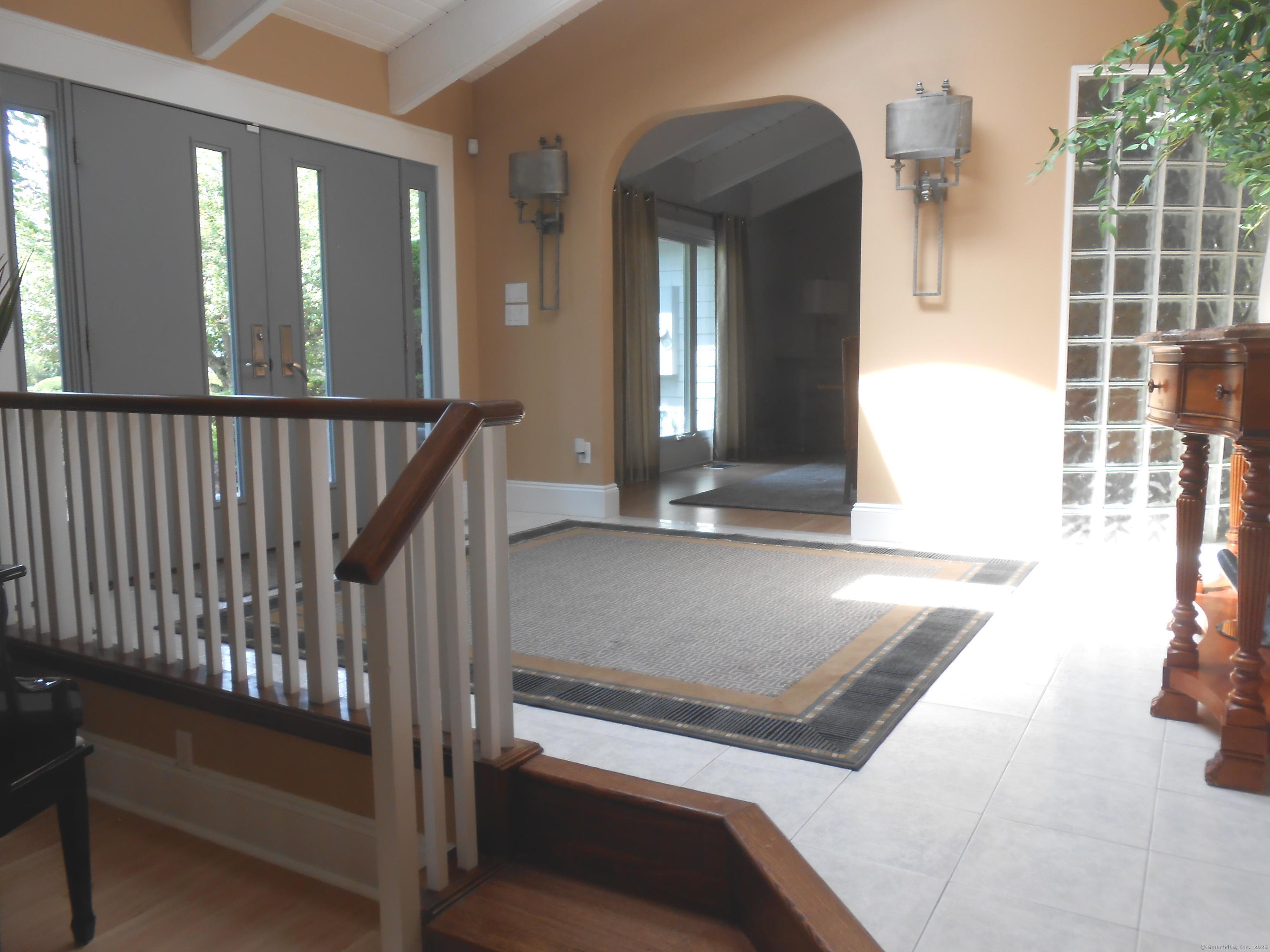 9 Mirage Drive