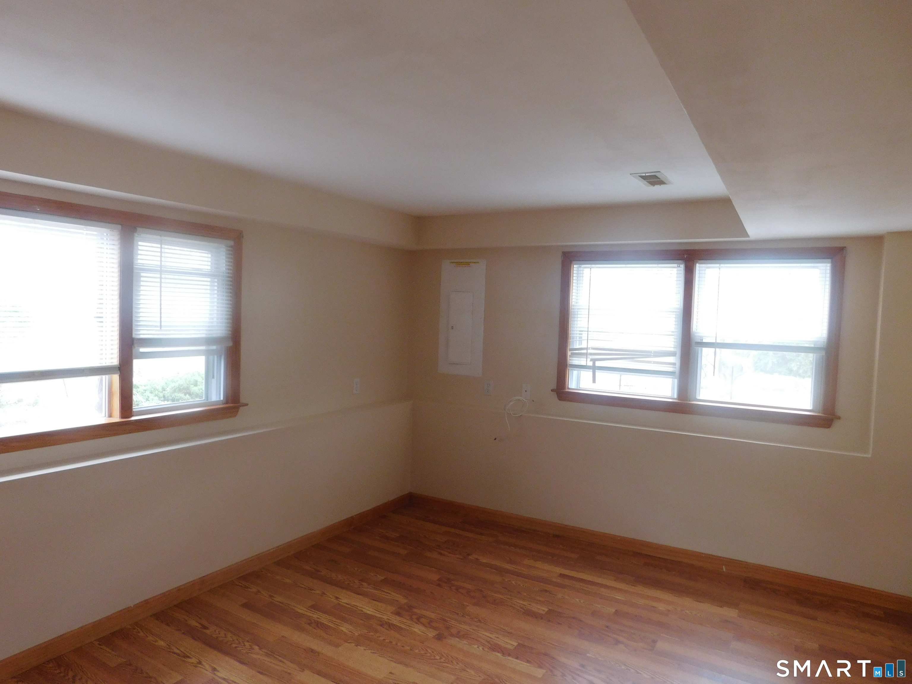 6 Daybreak Lane Studio