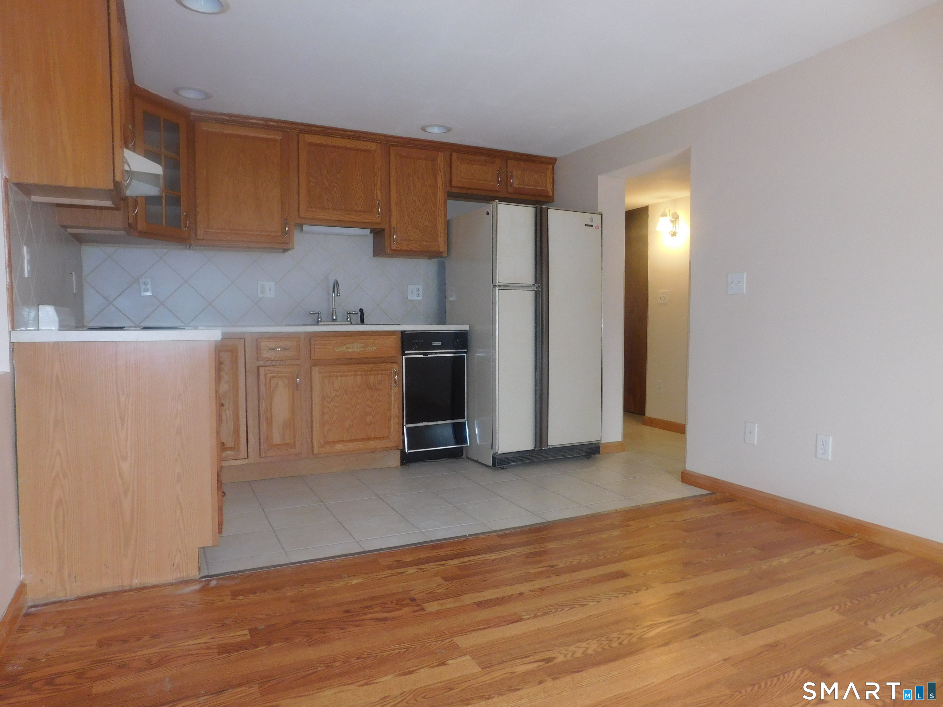 6 Daybreak Lane Studio