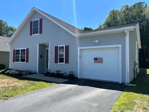 Condo For Sale - 11 Trading Cove Circle #11<br/> Norwich, CT 06360