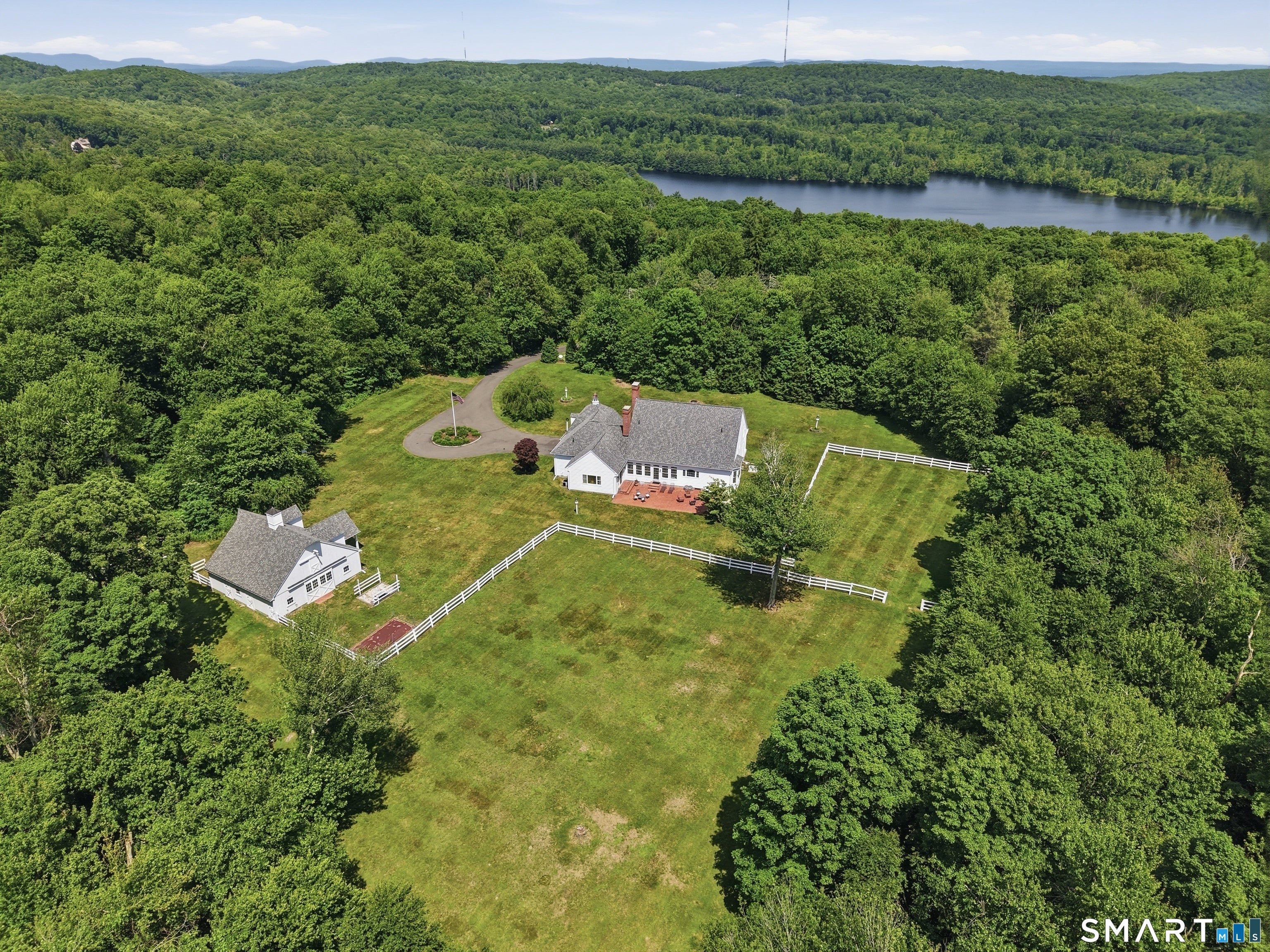 395 Sperry Road