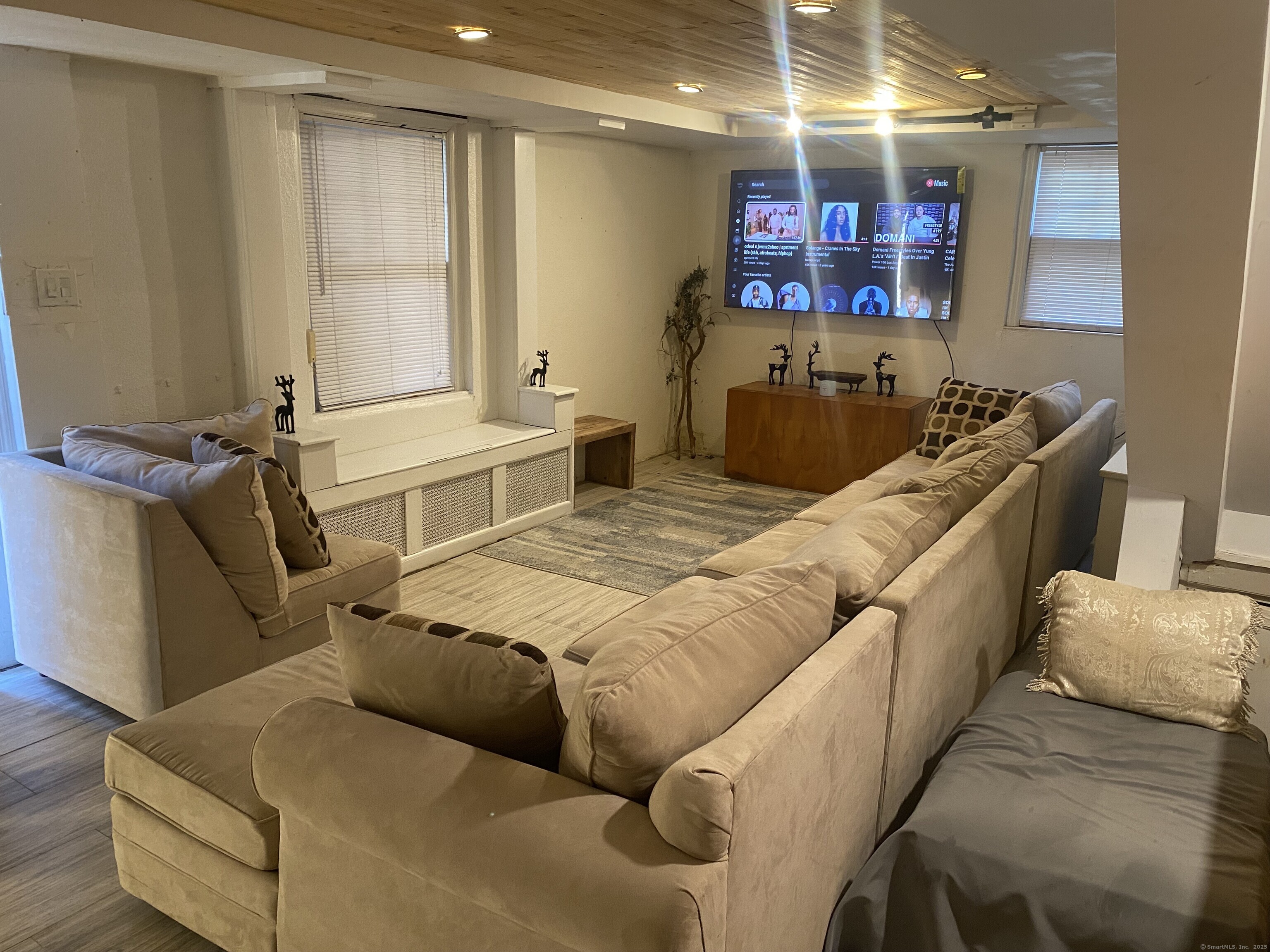 Rental Property at Chatham Terrace, Bridgeport, Connecticut - Bedrooms: 1 
Bathrooms: 1 
Rooms: 2  - $1,950 MO.