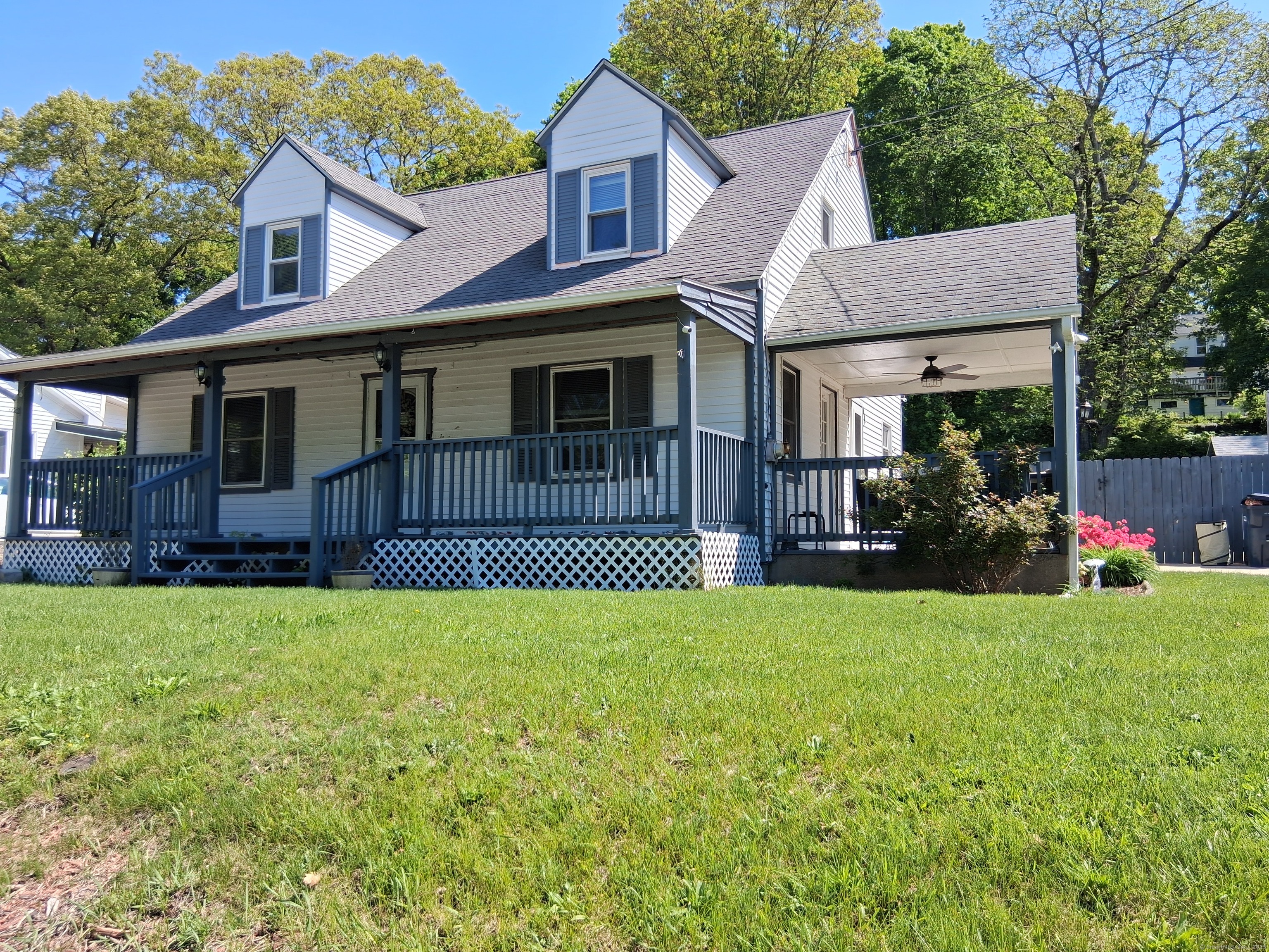 12 Cove Street