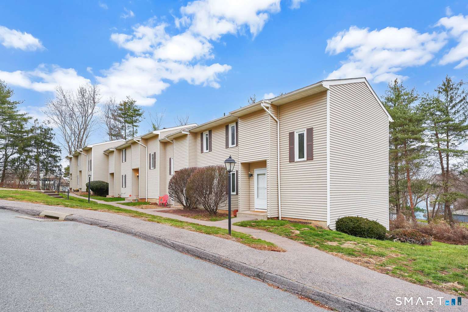 92 Spring Lane 92