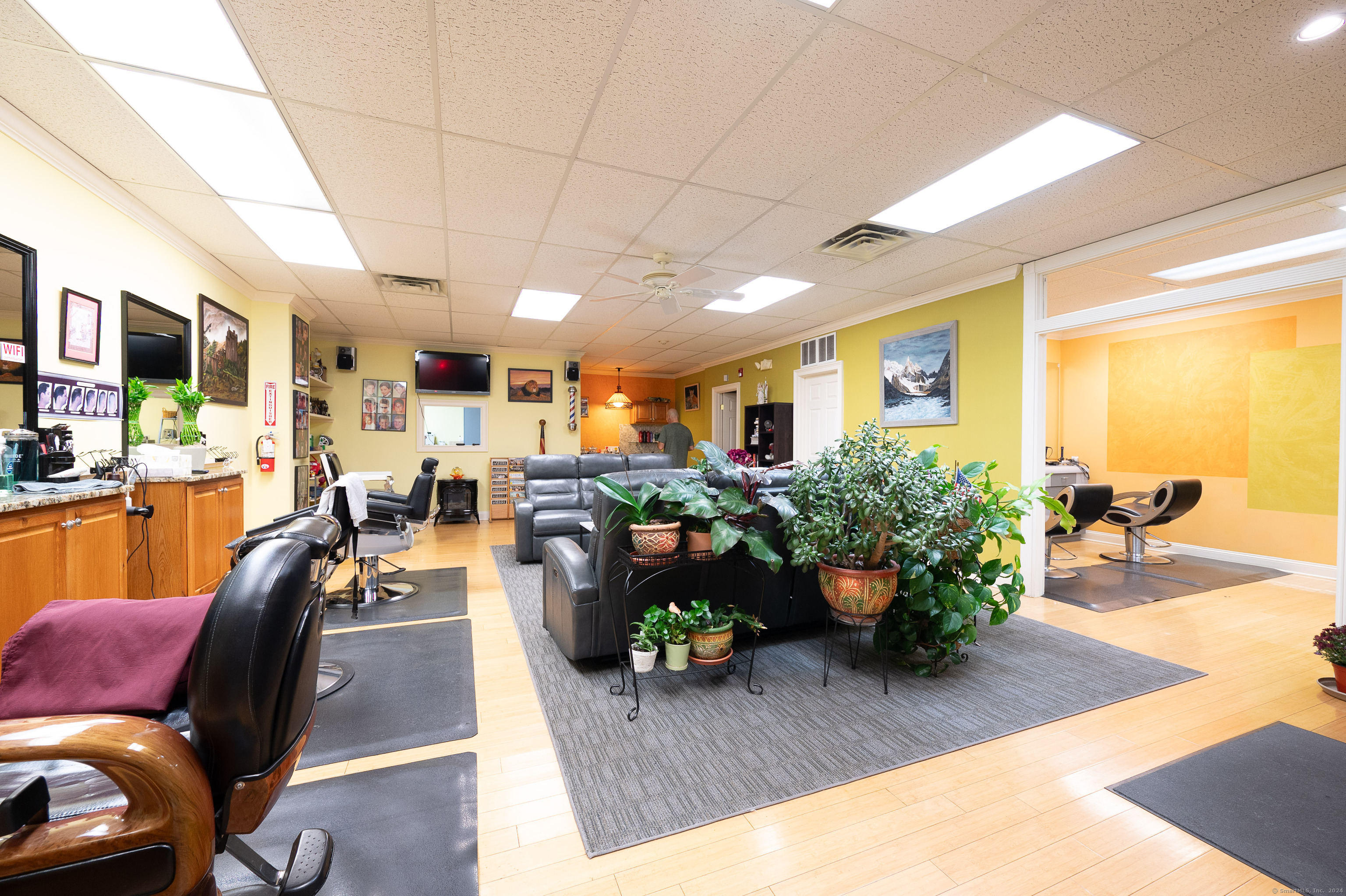 246 Federal Road C15