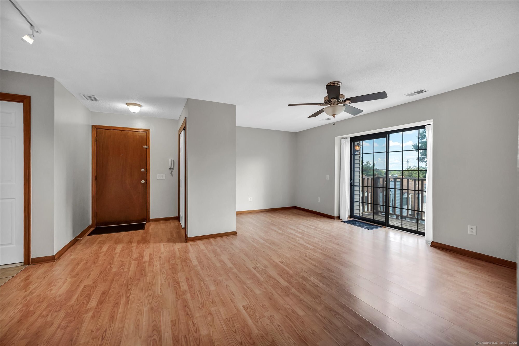 New Britain, Connecticut 06053, United States, 2 Bedrooms Bedrooms, ,1 BathroomBathrooms,Residential,Active,193470