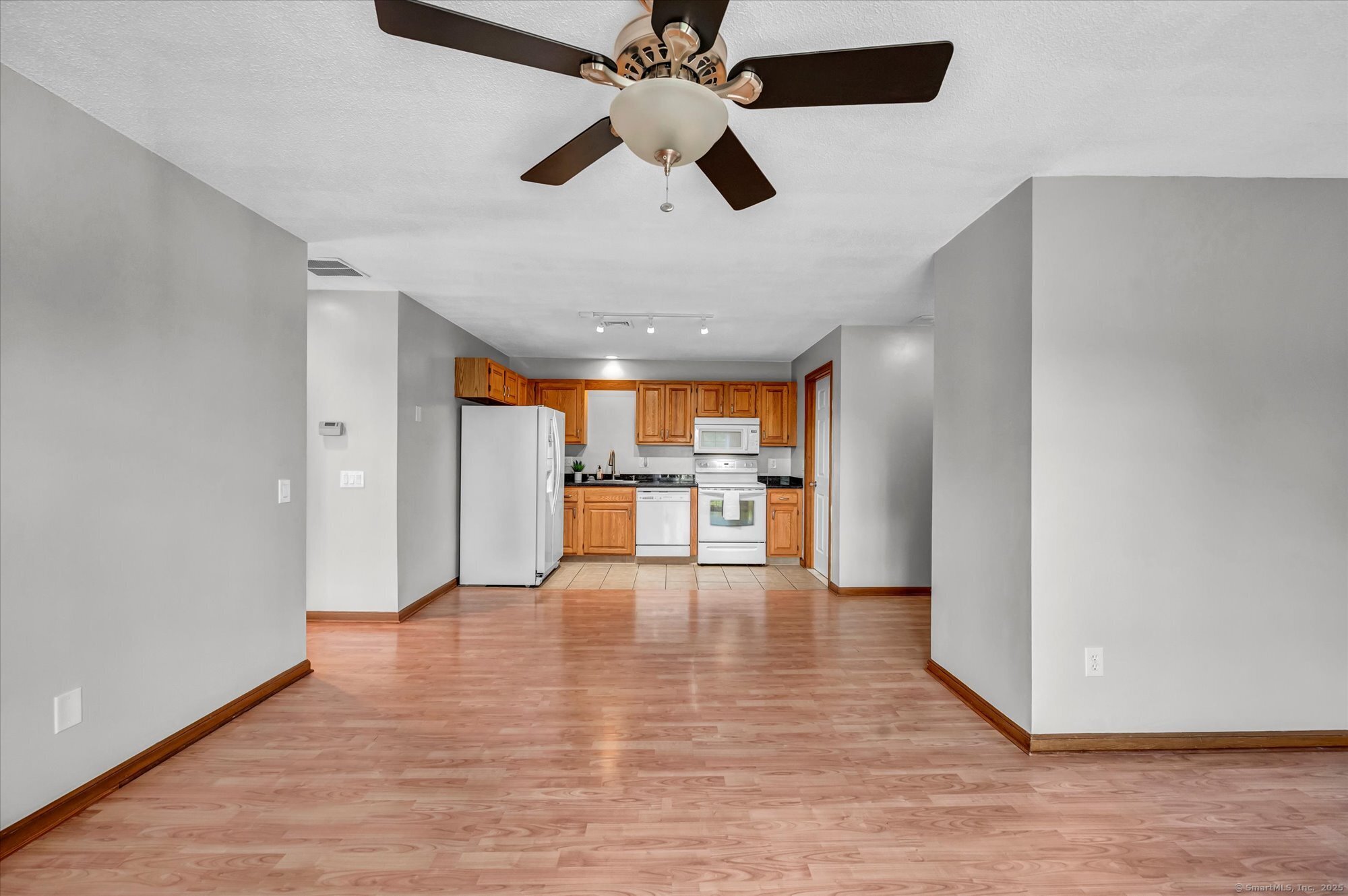 New Britain, Connecticut 06053, United States, 2 Bedrooms Bedrooms, ,1 BathroomBathrooms,Residential,Active,193470