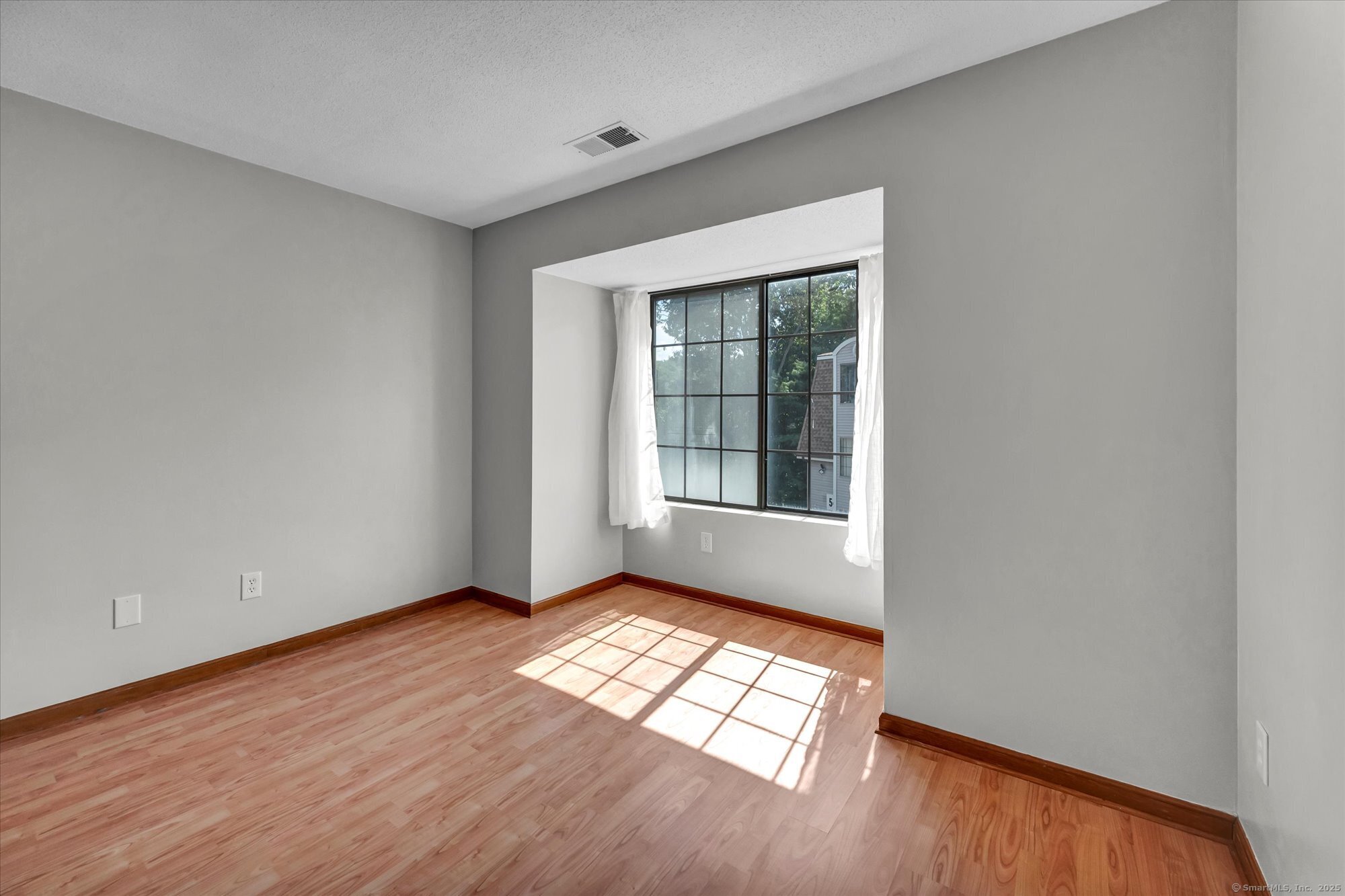 New Britain, Connecticut 06053, United States, 2 Bedrooms Bedrooms, ,1 BathroomBathrooms,Residential,Active,193470