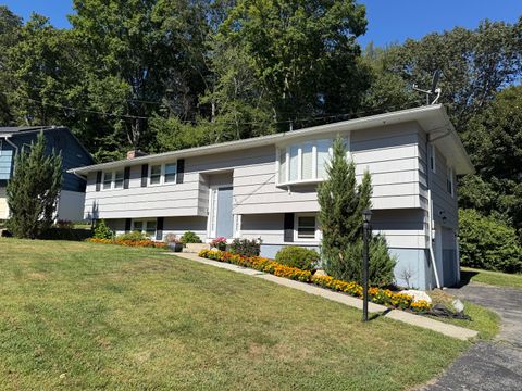 Photo of 385 Gaylord Drive, Waterbury, CT 06708 (MLS # 24137332)