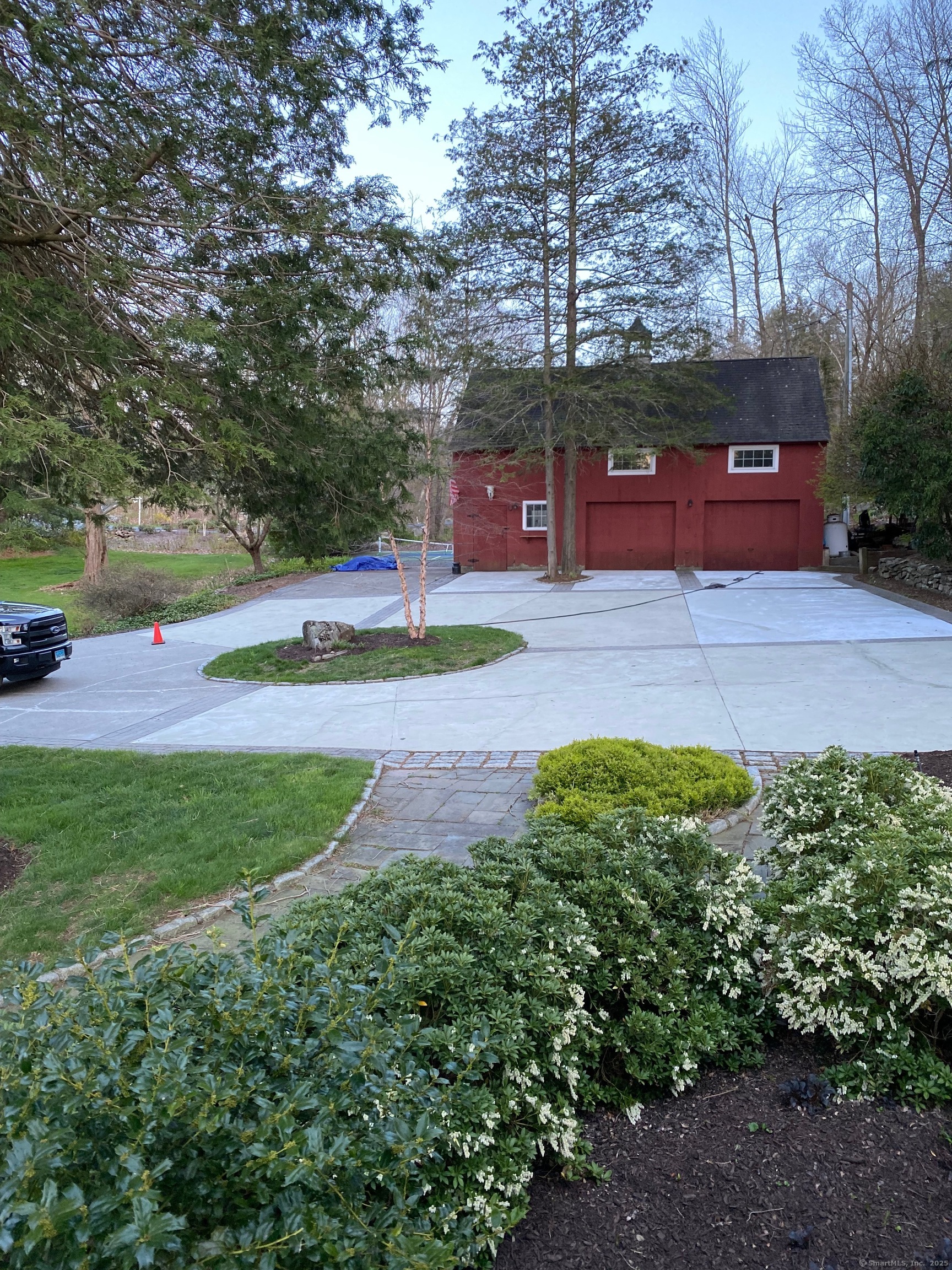 19 Parmalee Hill Road