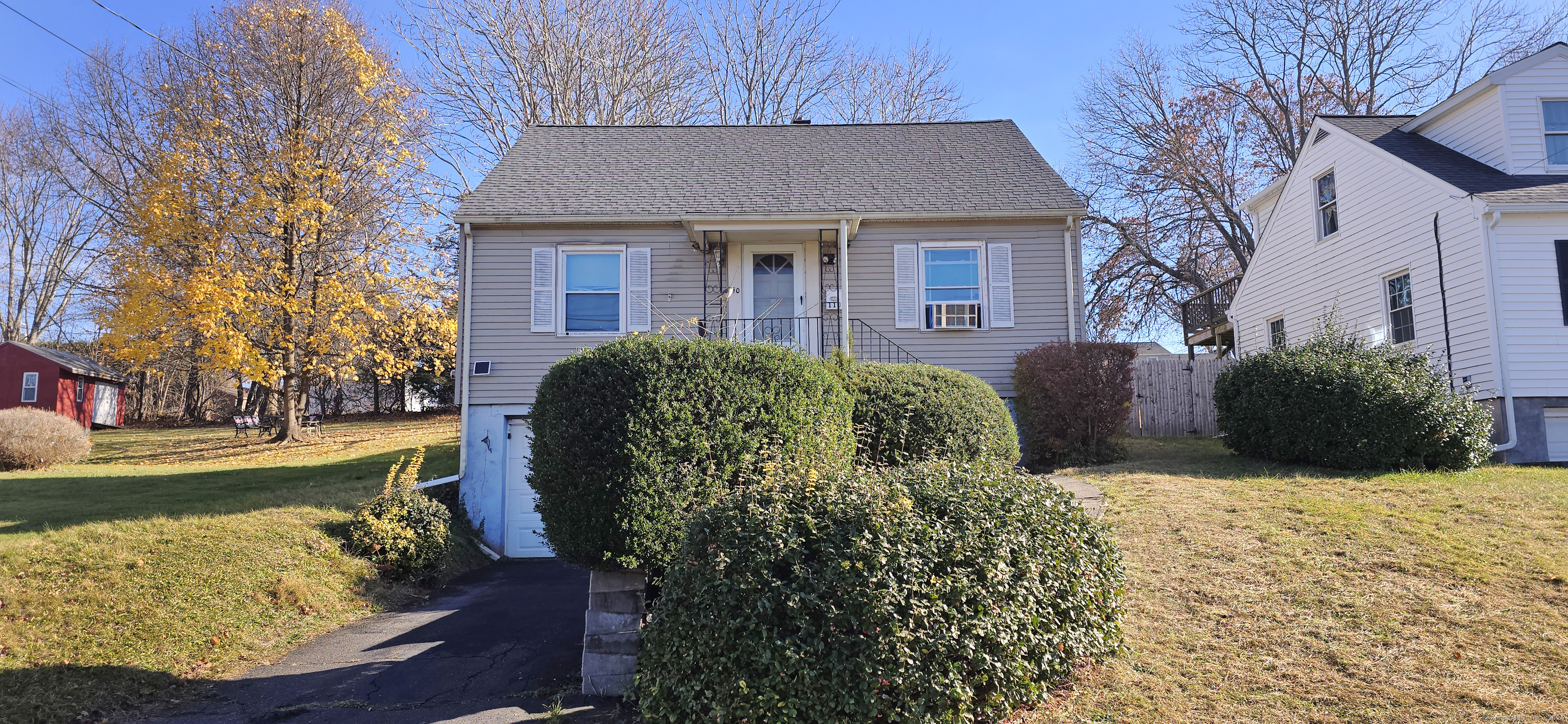 Property for Sale at Plumb Avenue, Meriden, Connecticut - Bedrooms: 2 
Bathrooms: 1 
Rooms: 4  - $224,900