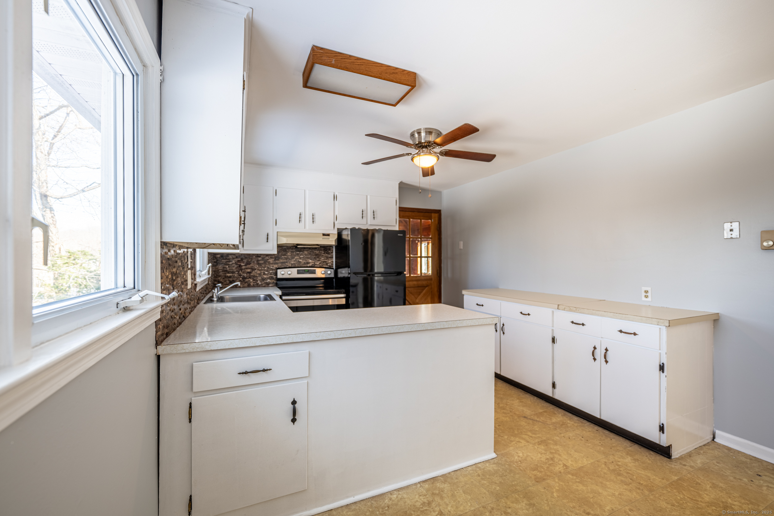 321 Donovan Road, Naugatuck, Connecticut image 6