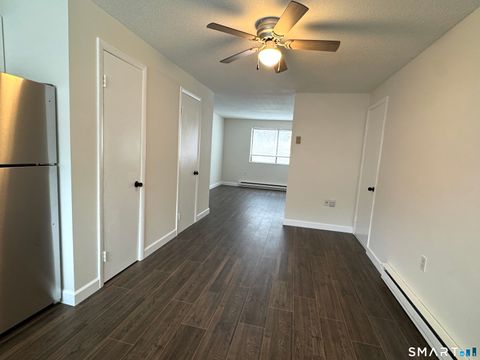 Tiny photo for 39 Horton Hill Road #APT 6E, Naugatuck, CT 06770 (MLS # 24146249)